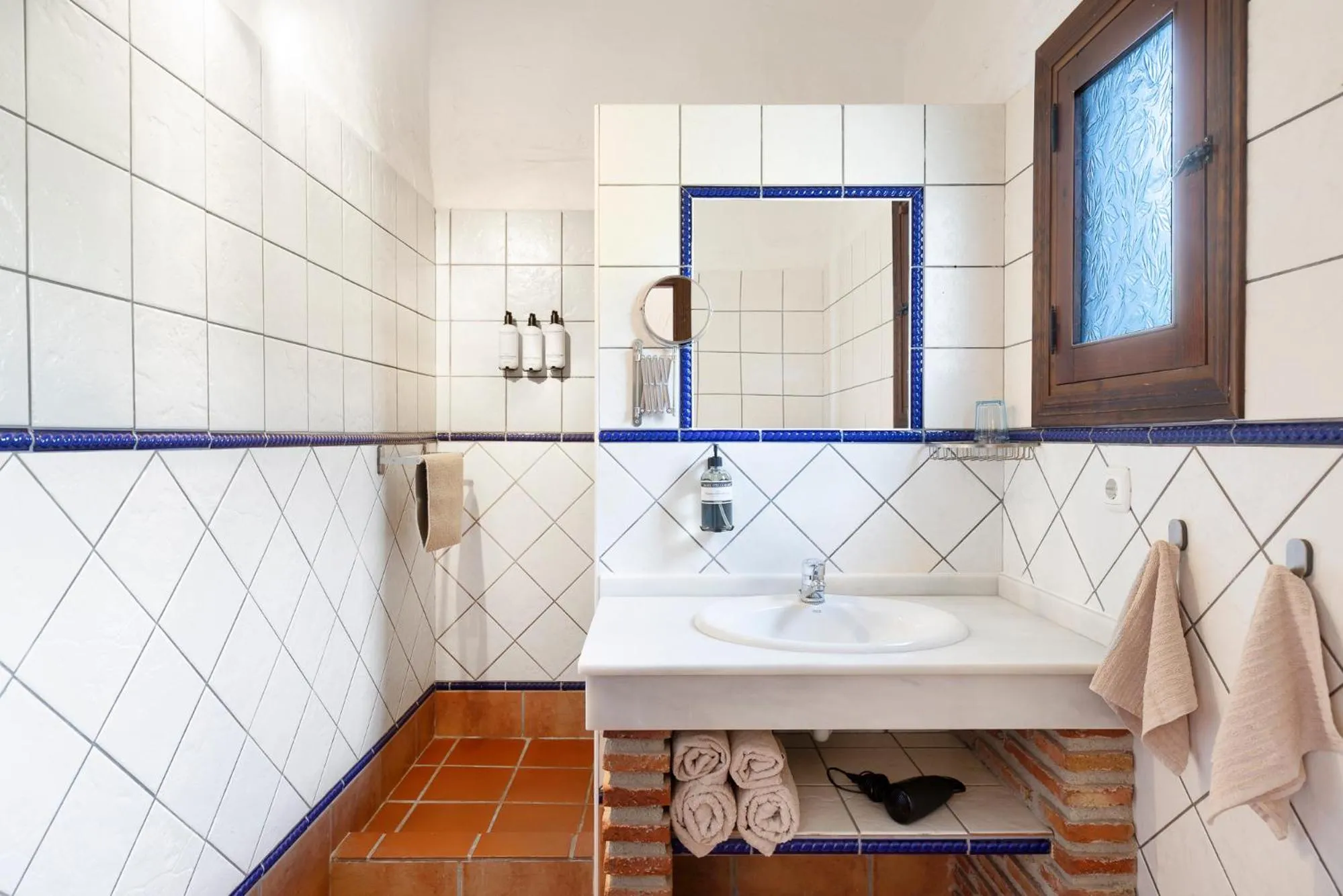 Shower in Boutique B&B Cortijo Valverde Álora