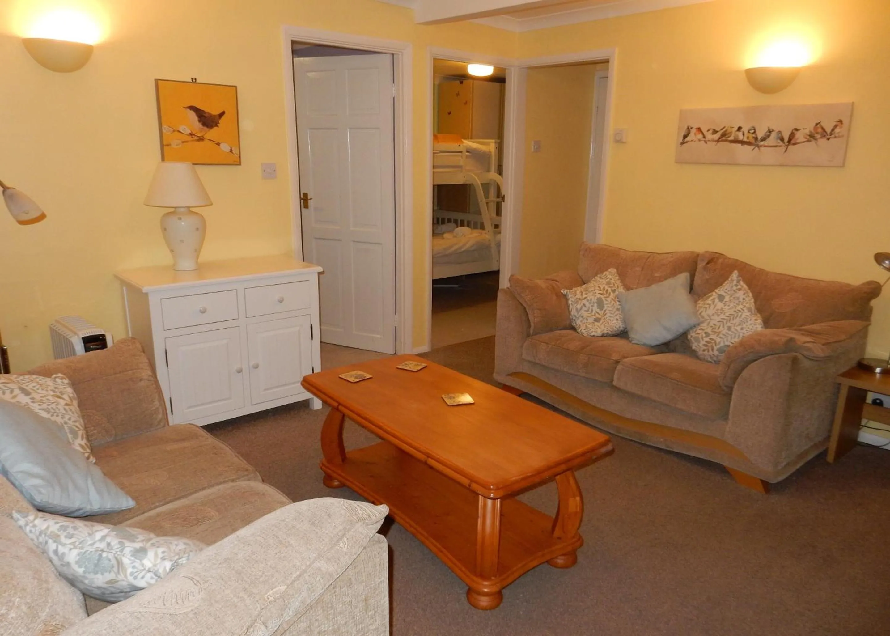 Living room, Bed in Sheena's Dartmouth Chalets