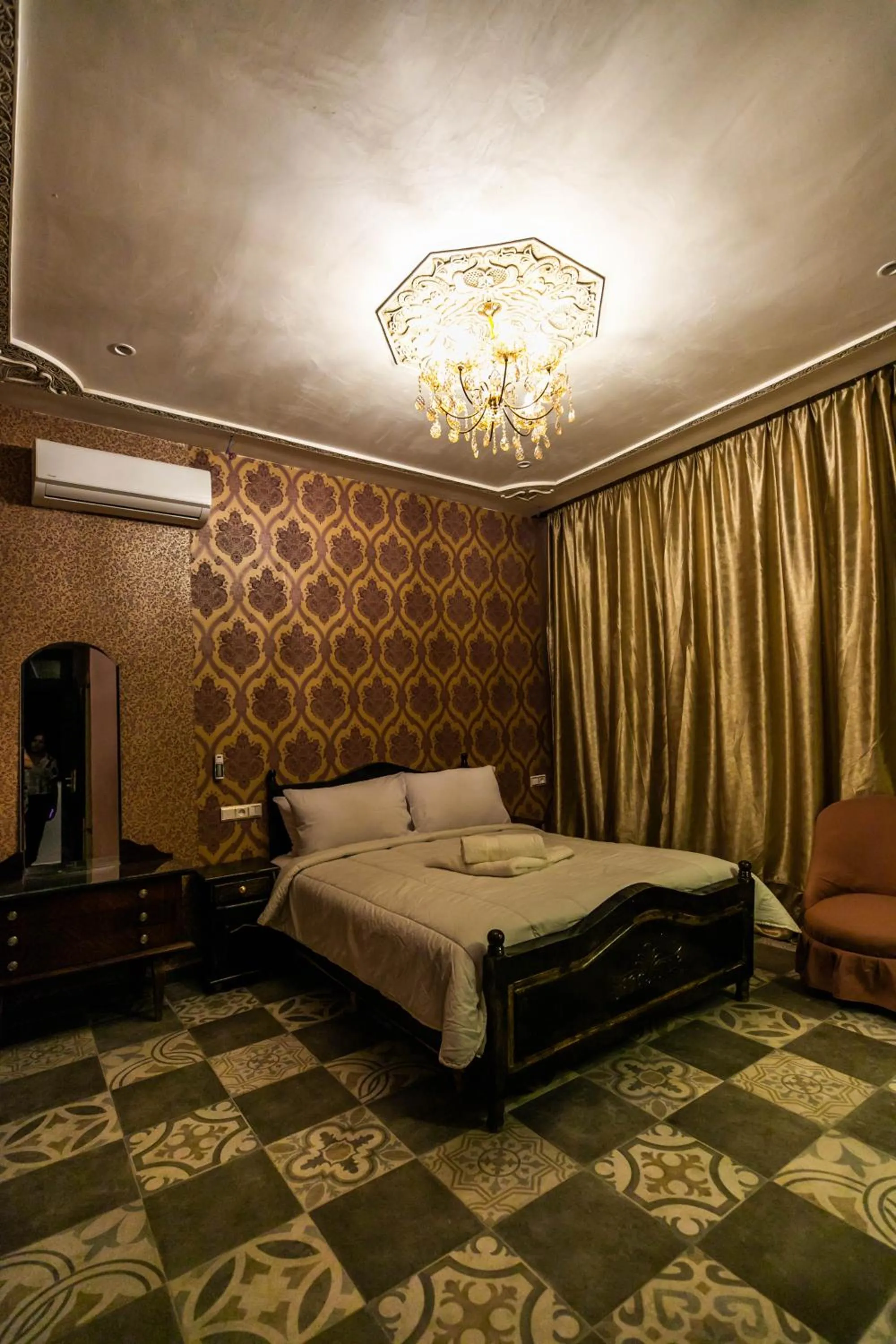 Bedroom, Bed in Palais Shazam & SPA