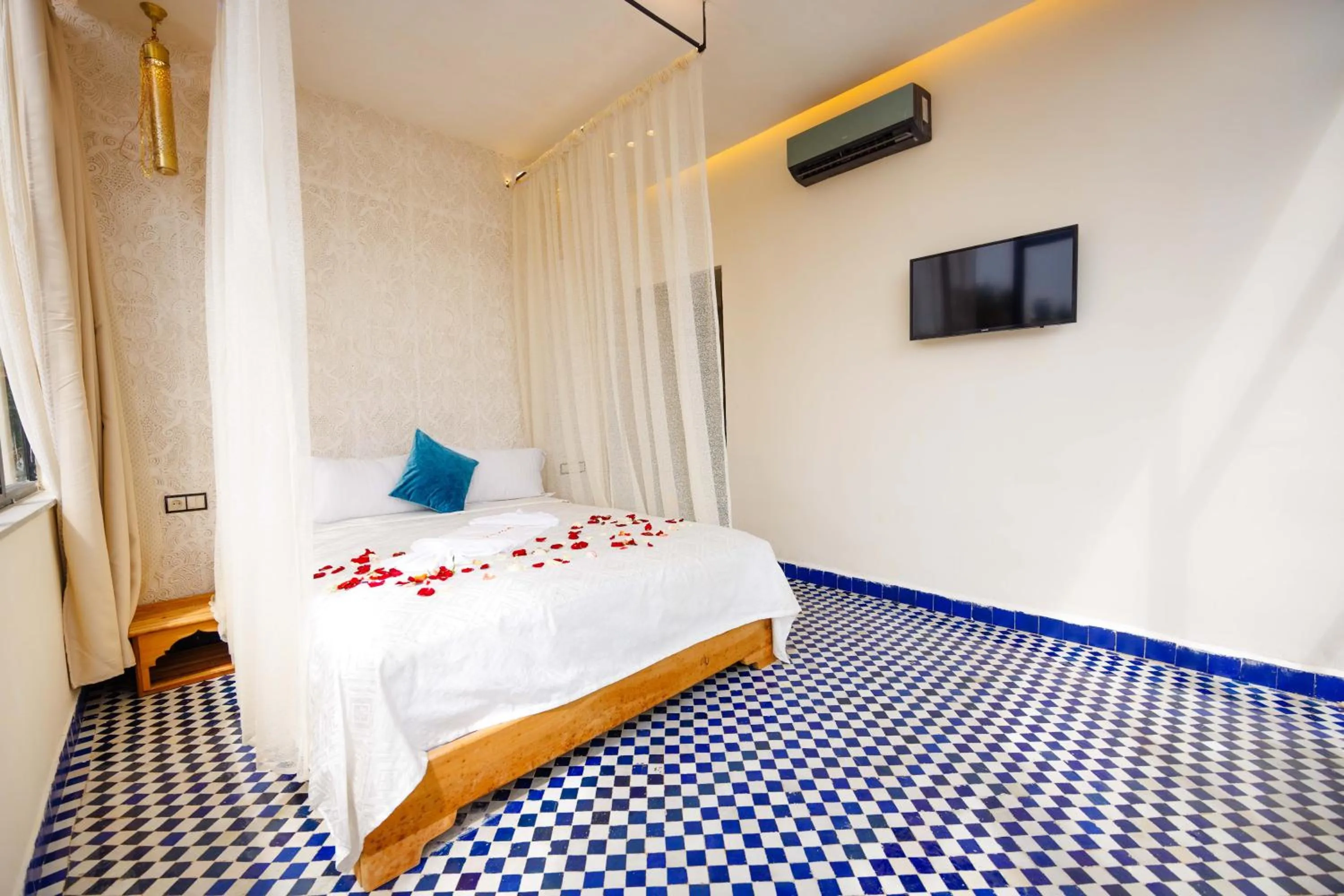 Bed in Palais Shazam & SPA