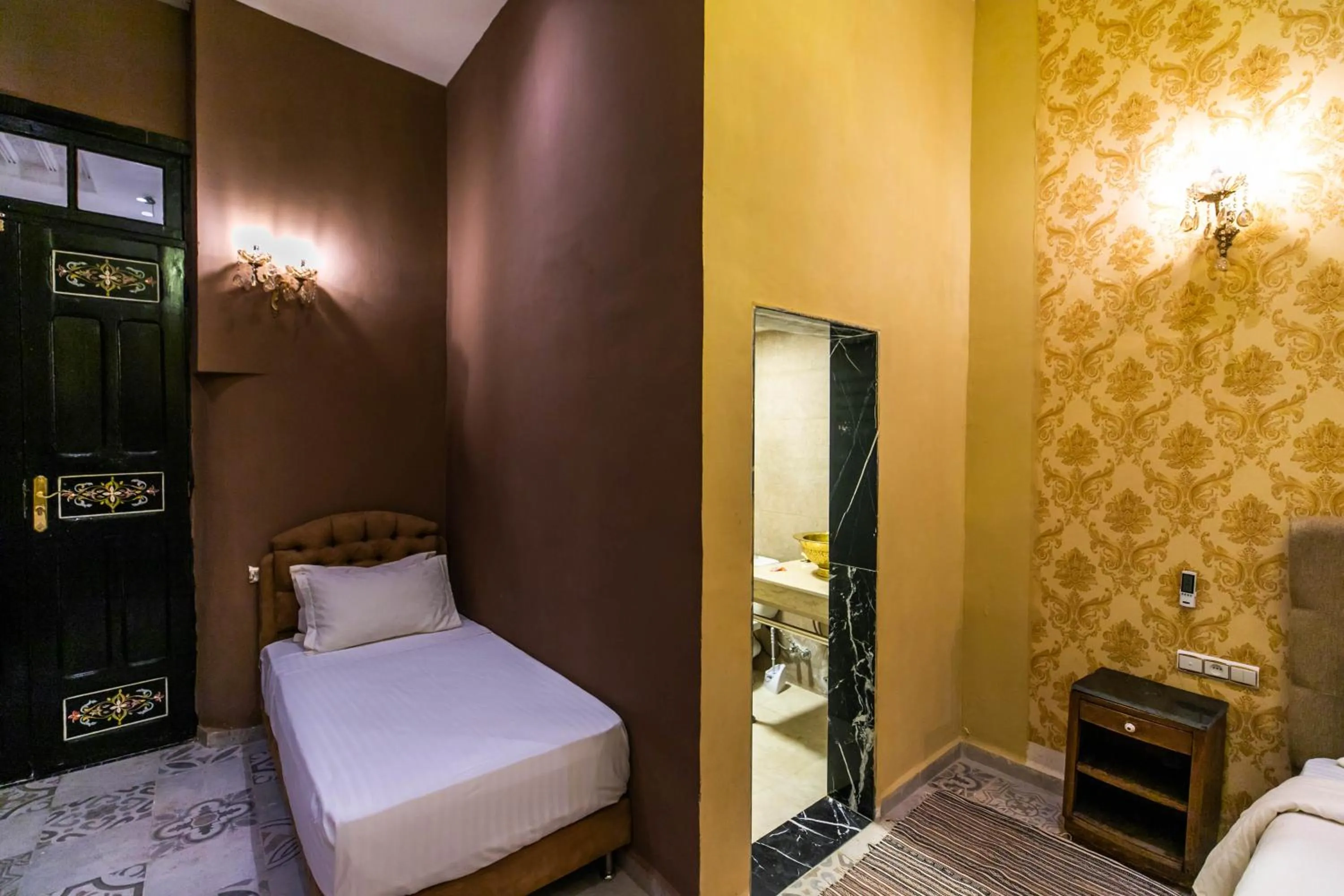 Bedroom, Bed in Palais Shazam & SPA