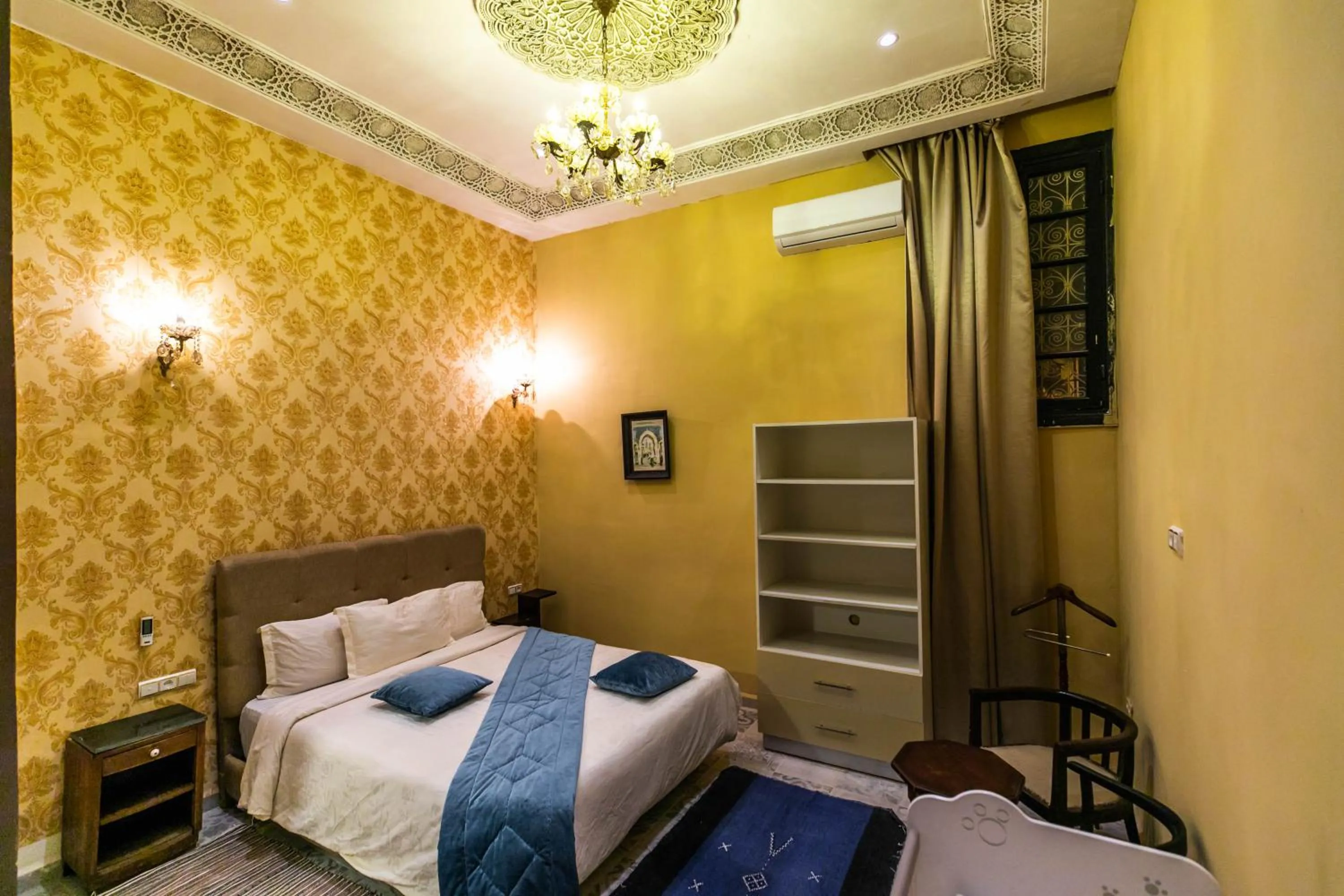 Bedroom, Bed in Palais Shazam & SPA