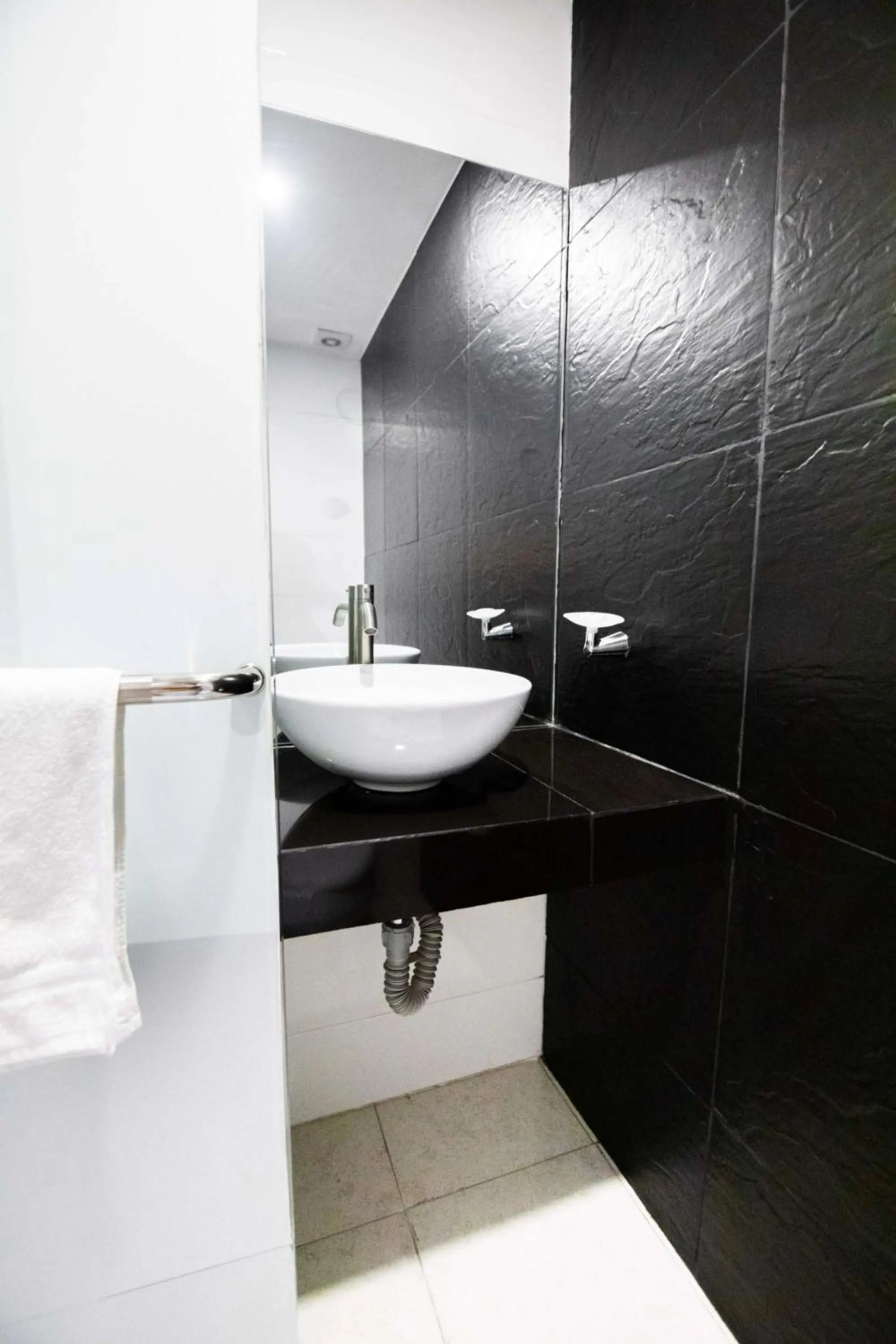 Bathroom in Hotel Z3 Pereira