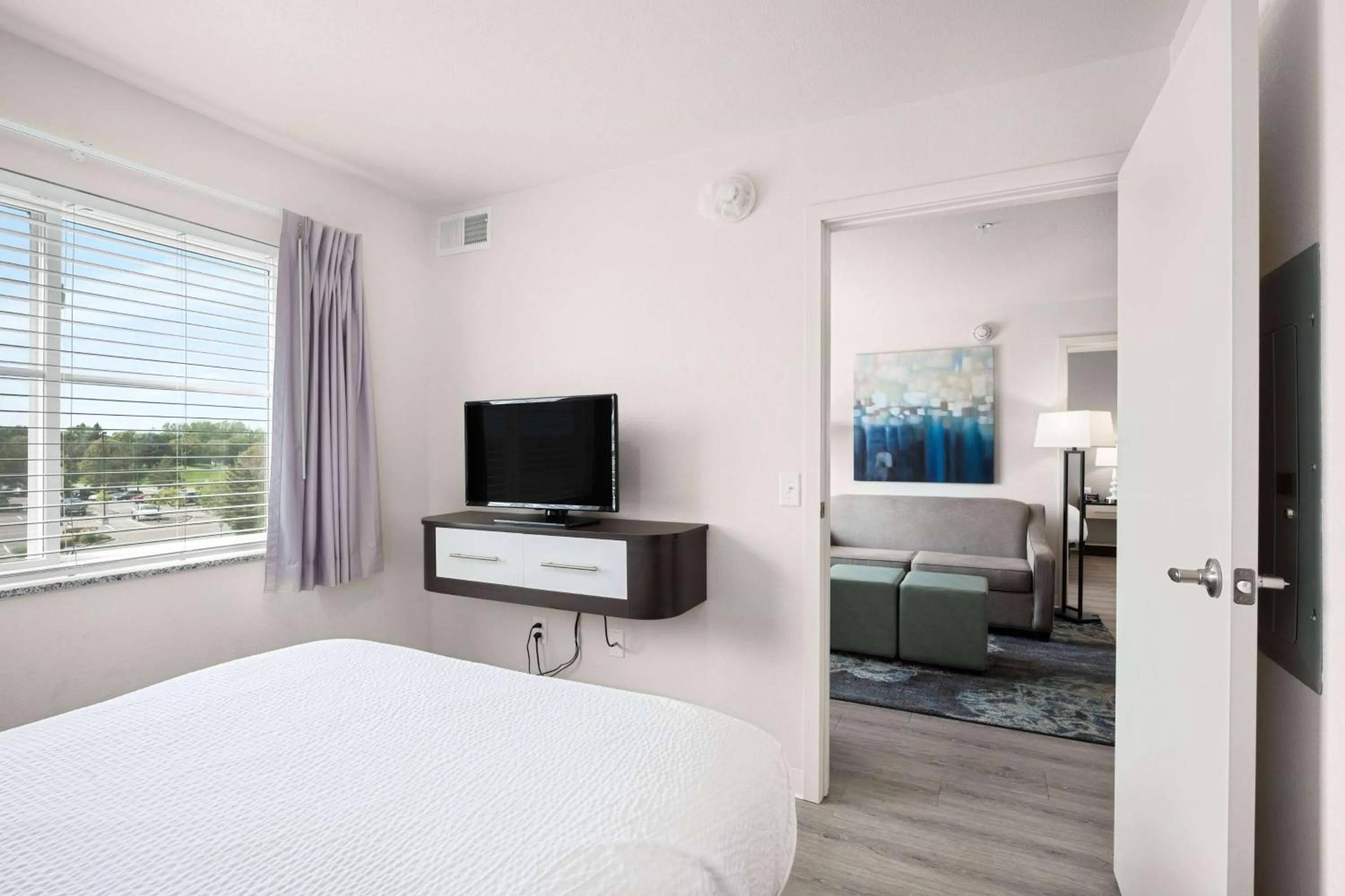 Photo of the whole room, Bed in WaterWalk Extended Stay by Wyndham Minneapolis - Plymouth