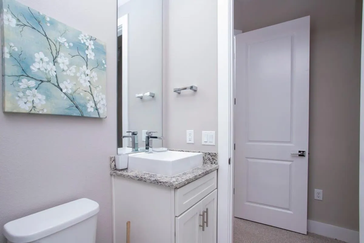 Gorgeous 4 Bedroom Family Friendly Close to Disney 7573