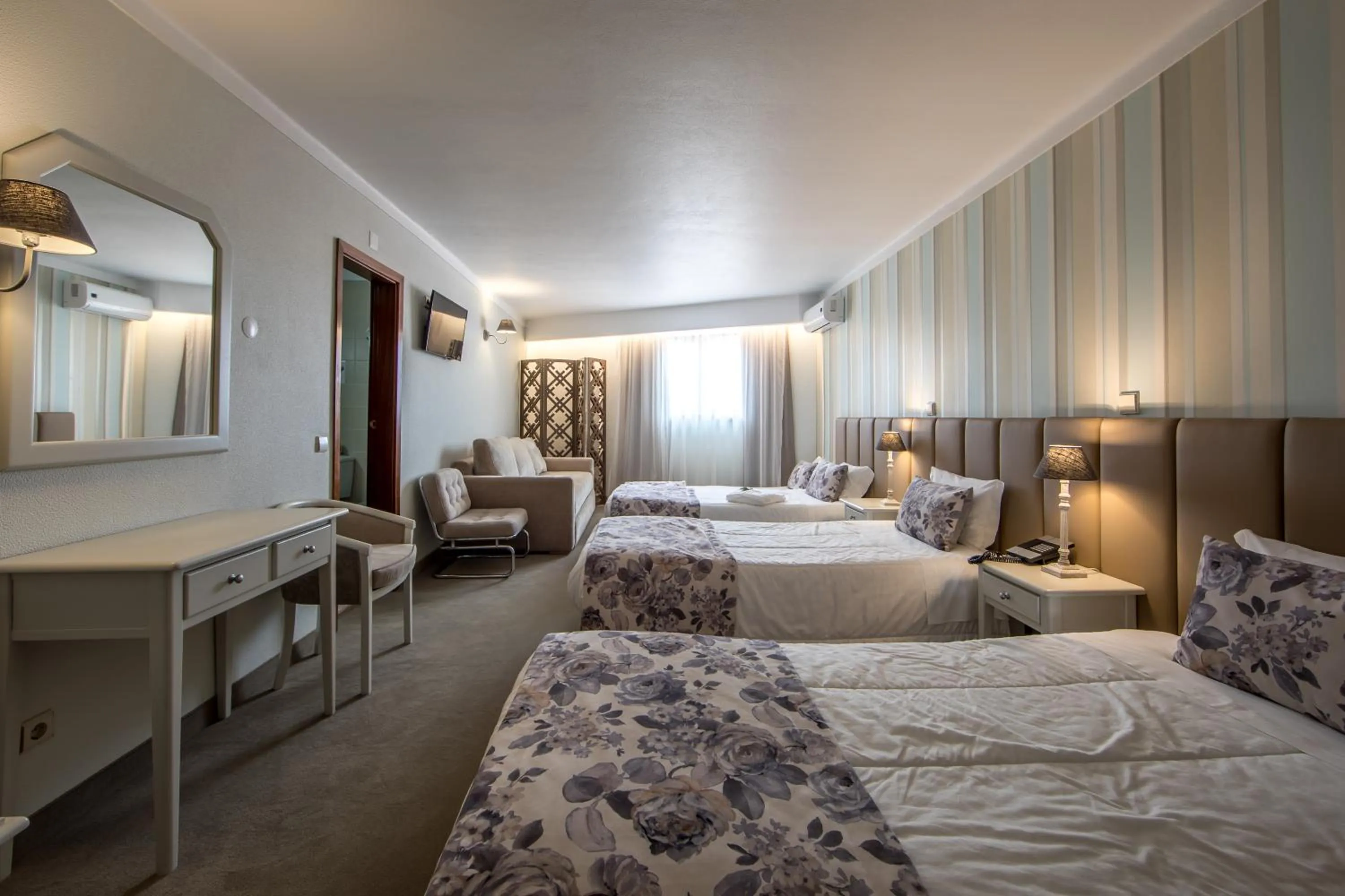 Bed in Hotel Alecrim