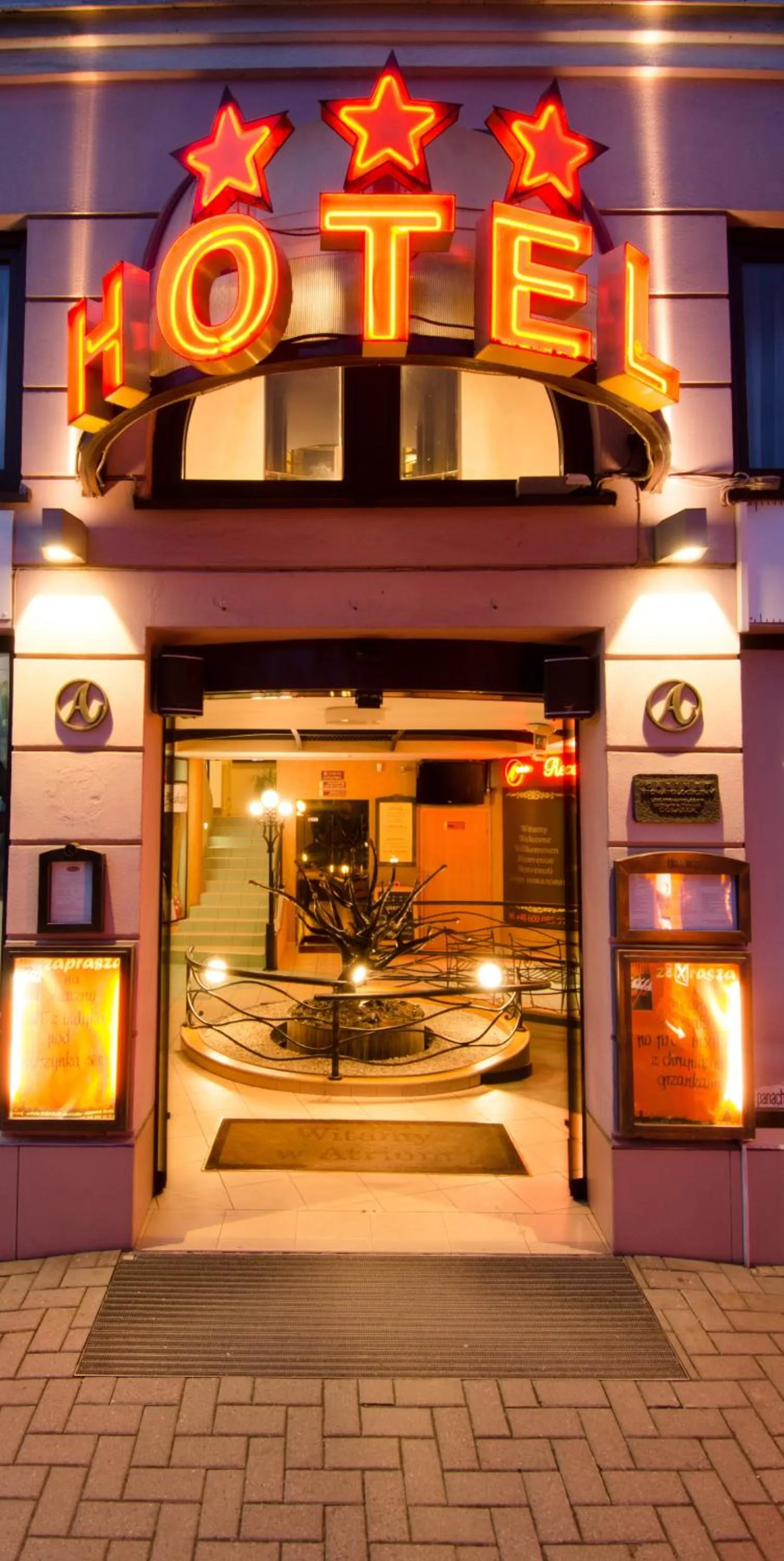 Facade/entrance in Hotel Atrium