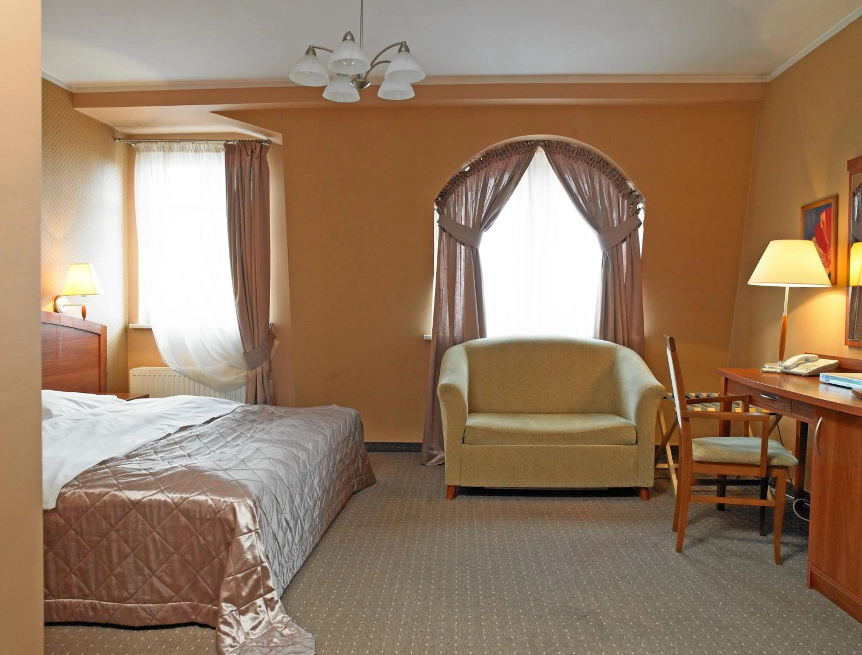 Other, Bed in Hotel Atrium