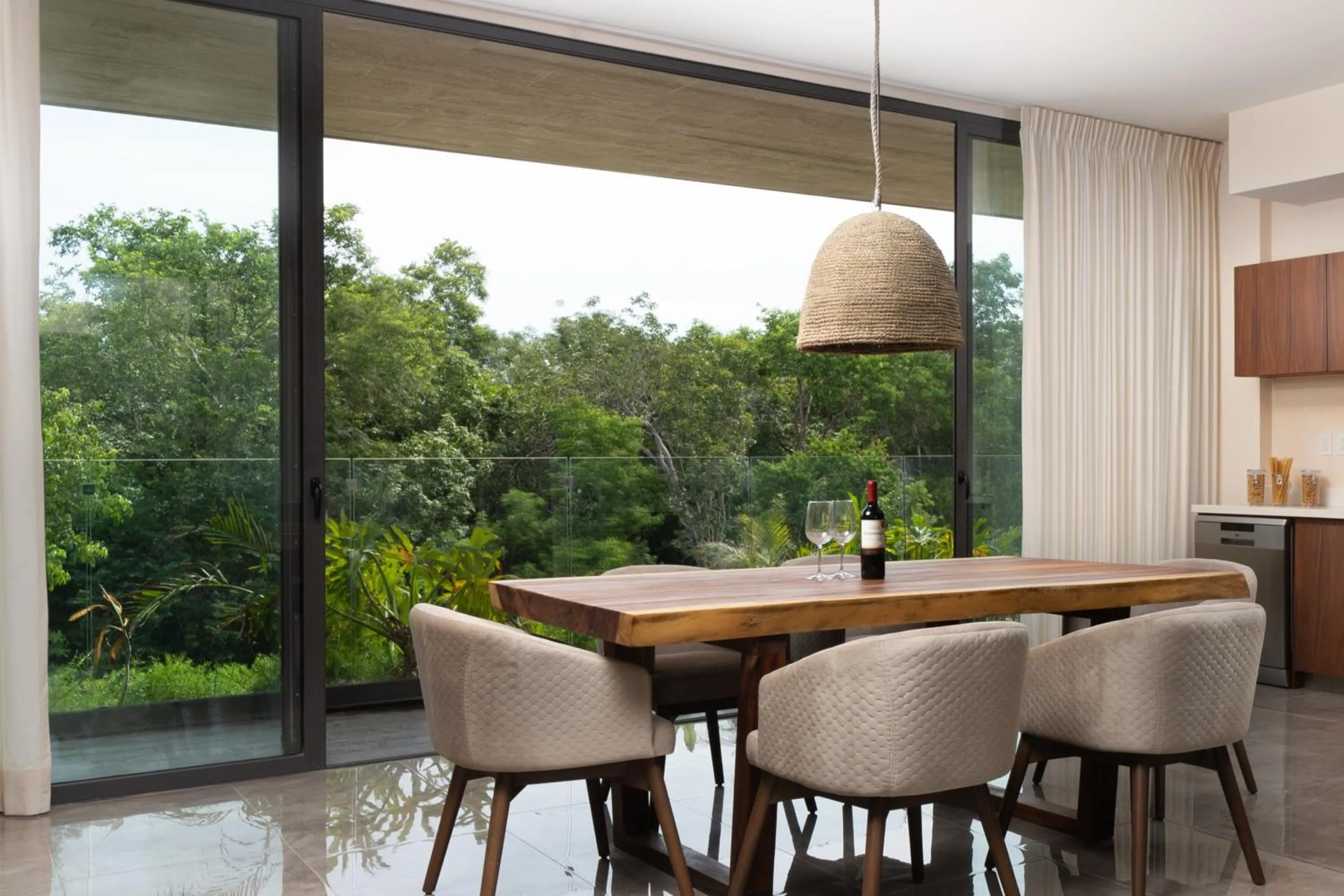 Kitchen or kitchenette in Mistiq Tulum