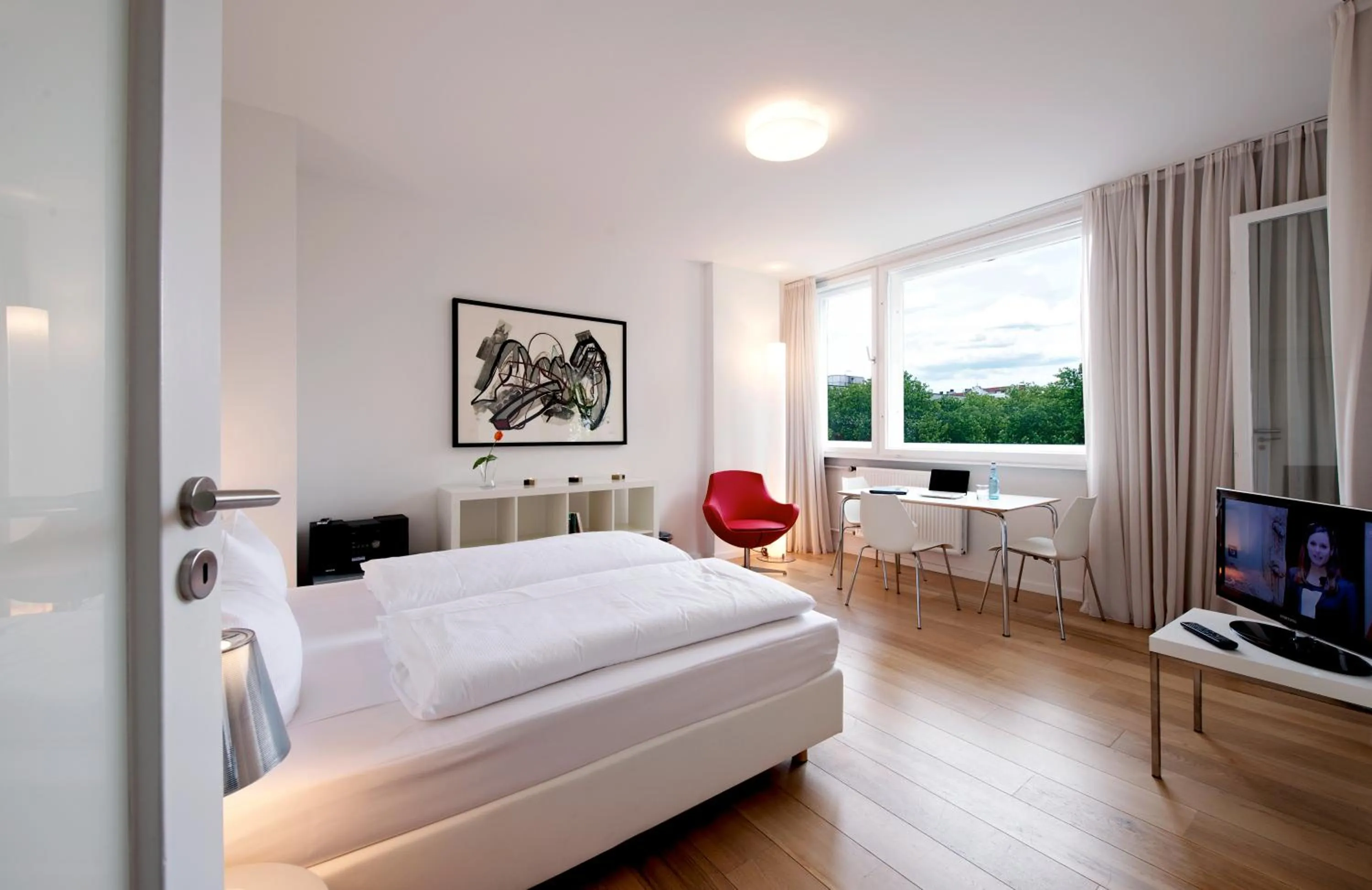 Day, Bed in Art'Appart Suiten - kontaktloser Check-In