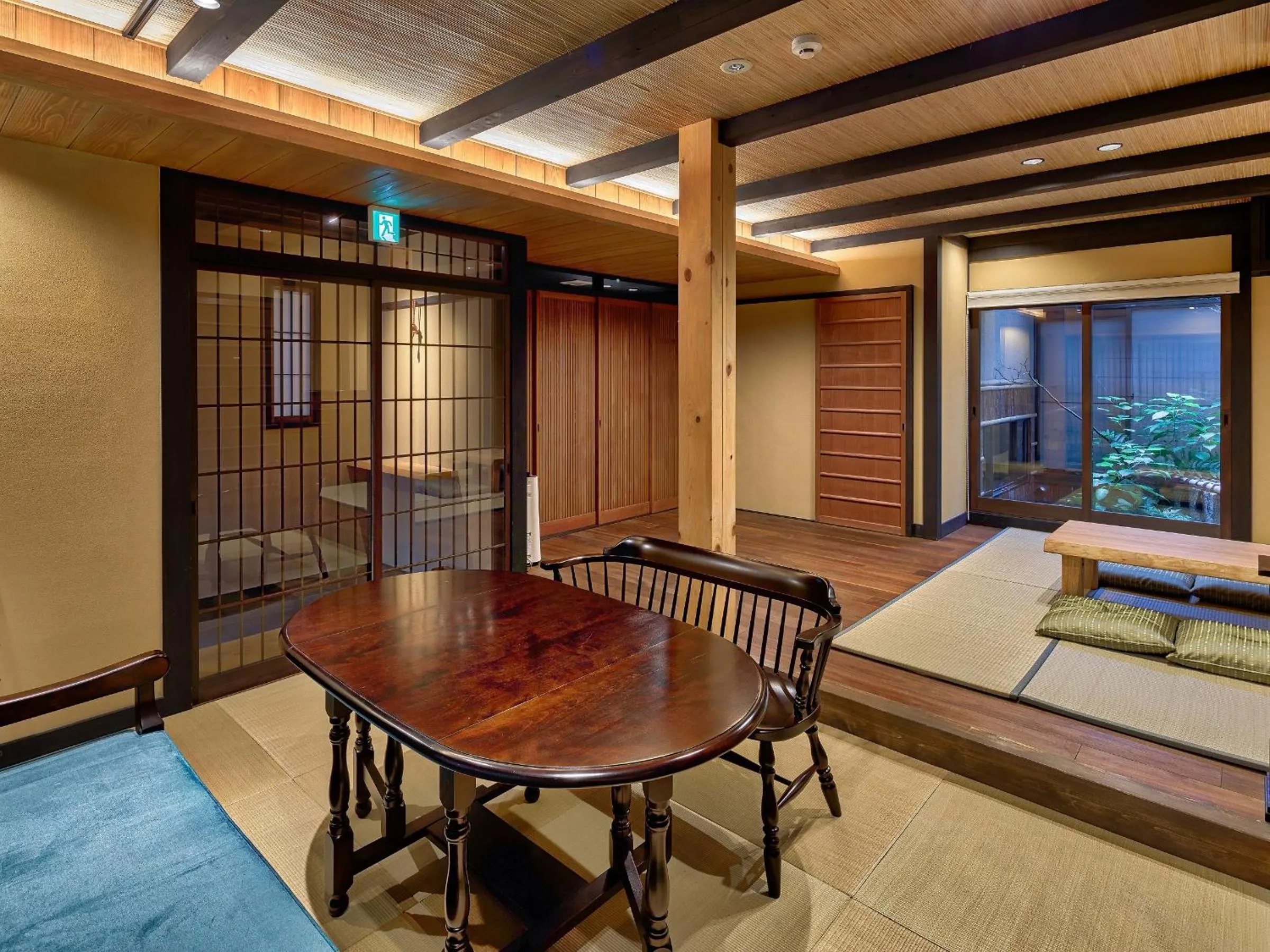 Living room, Bed in Tsumugi Nishinotoinhanayacho