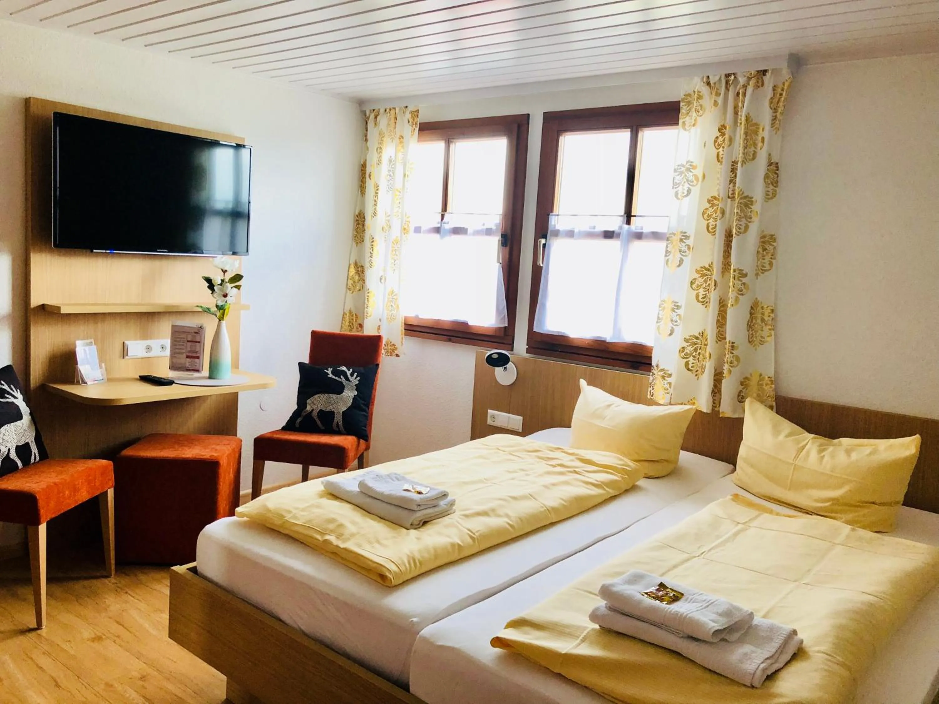 Other, Bed in Hotel - Restaurant Hirschen - Werneths Landgasthof beim Europa- Park Rust