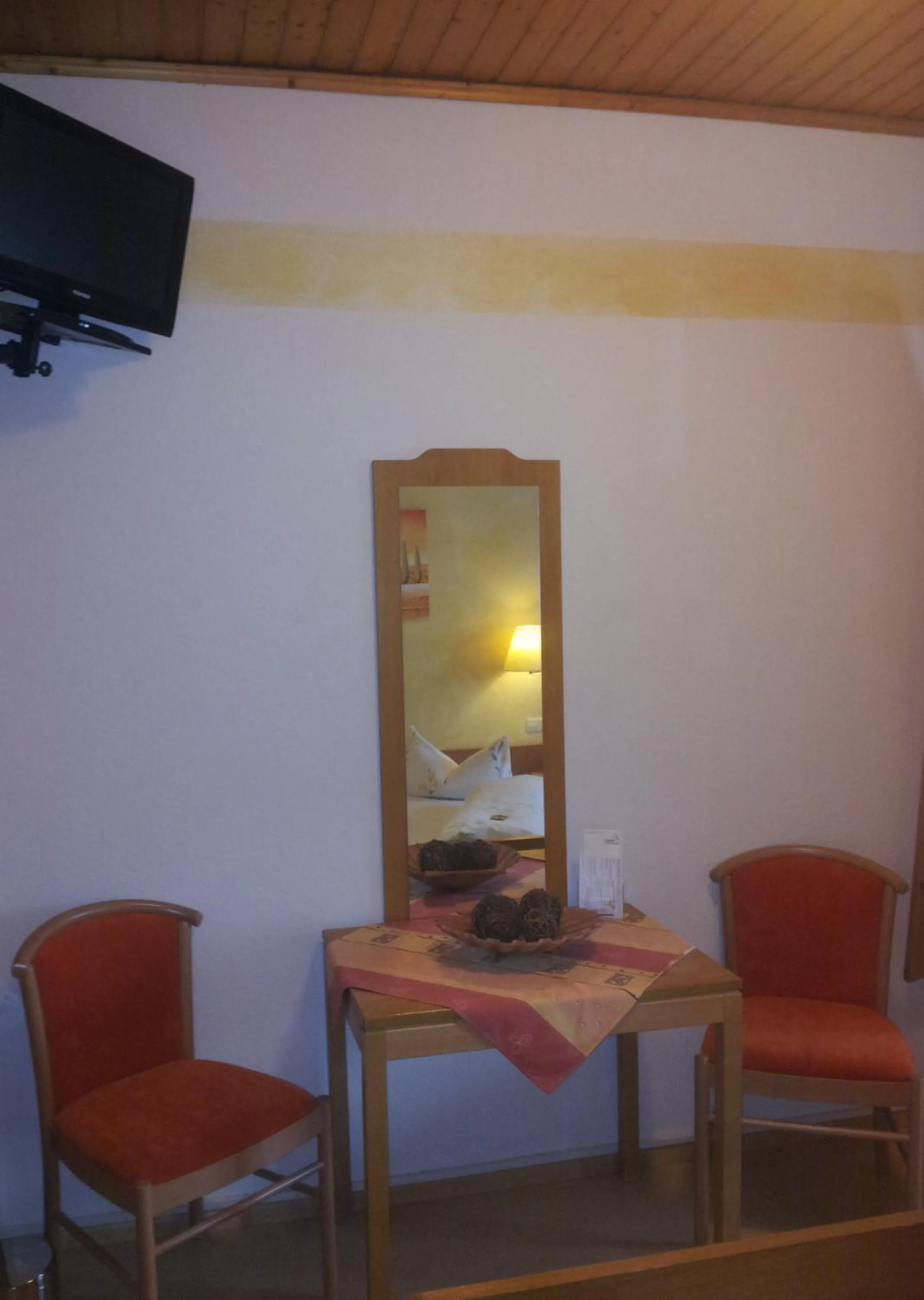 Photo of the whole room in Hotel - Restaurant Hirschen - Werneths Landgasthof beim Europa- Park Rust