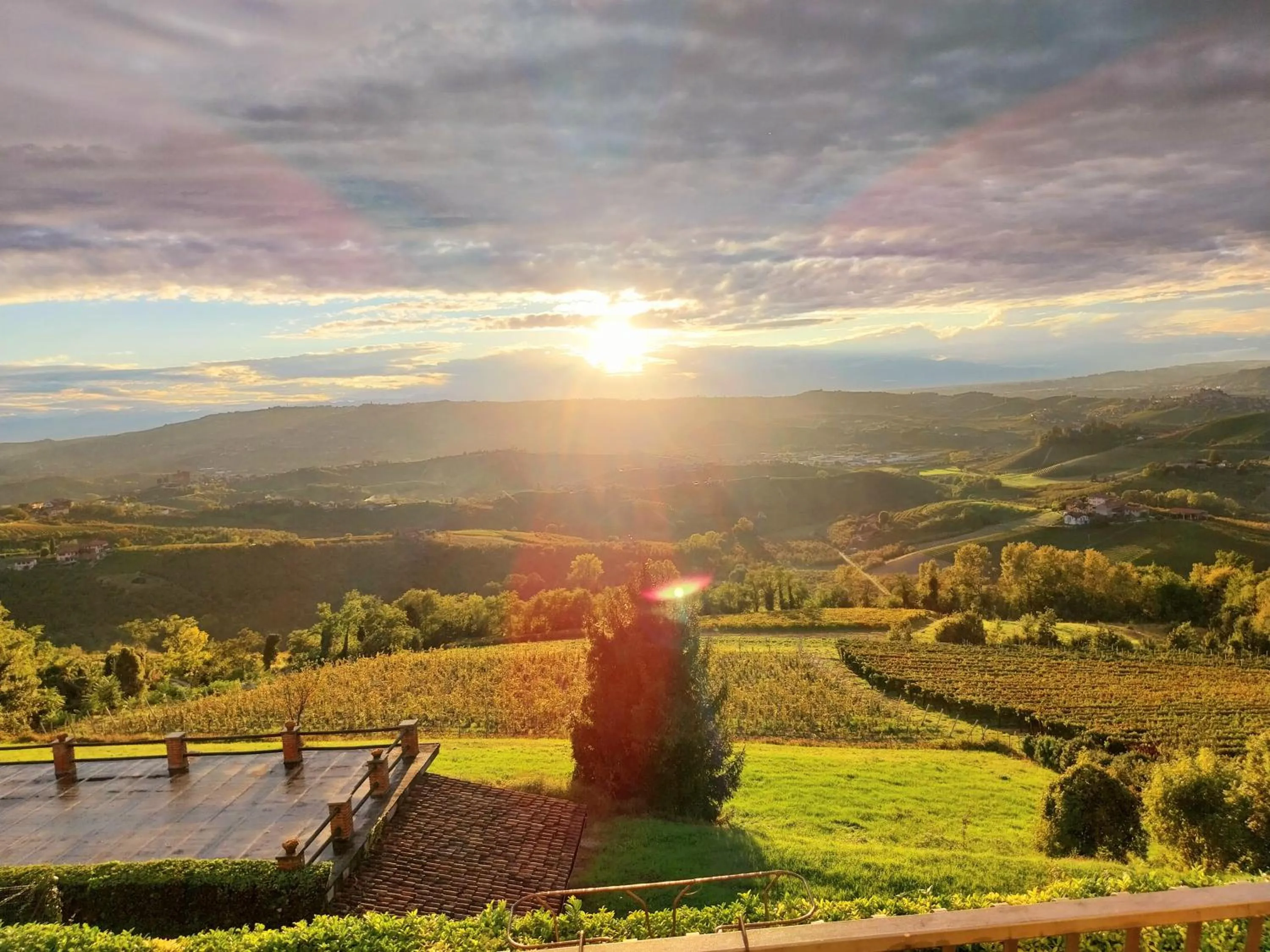 Natural landscape in Villa Bellavista Alba, B&B