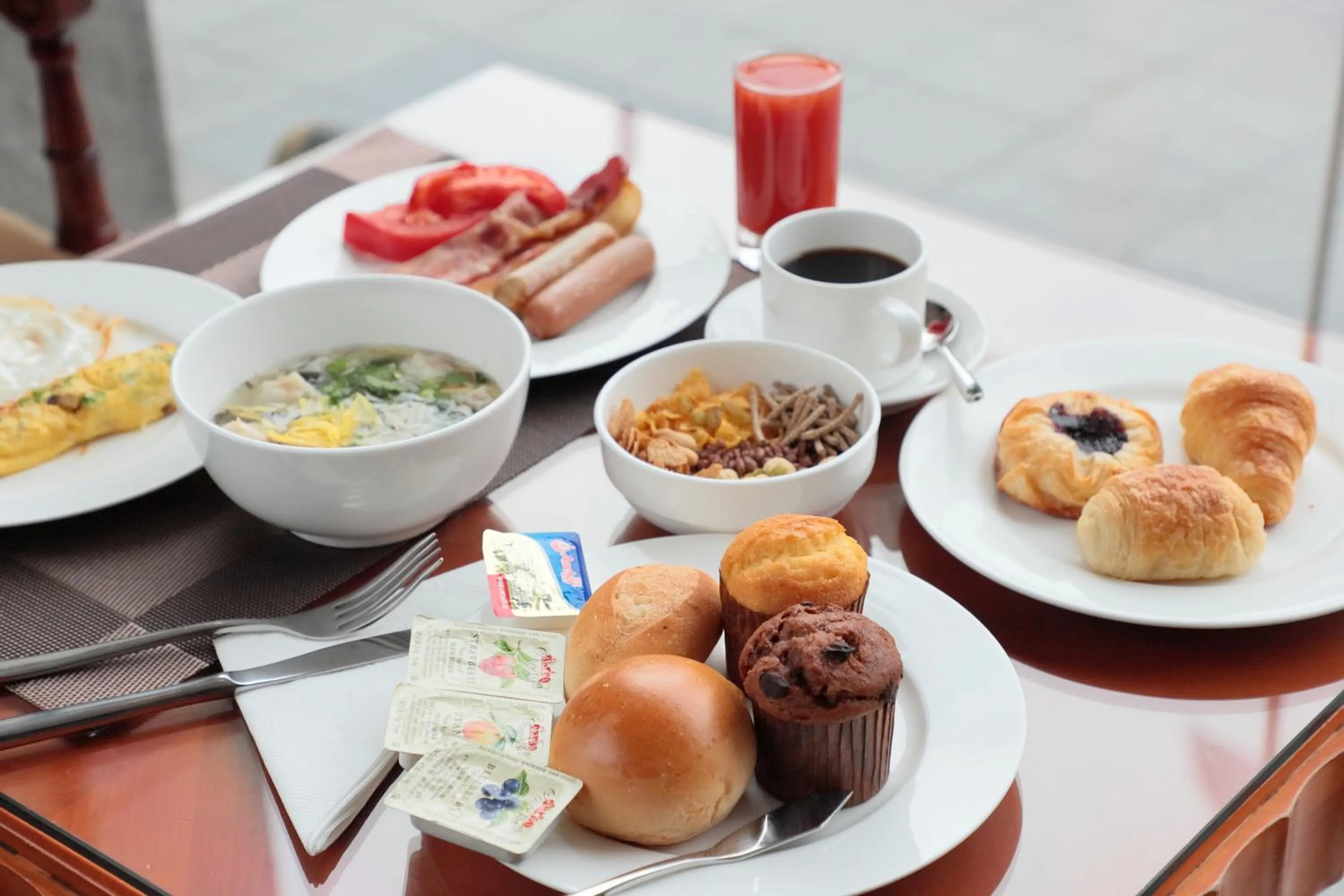 Restaurant/places to eat in Jianguo Hotel Shanghai