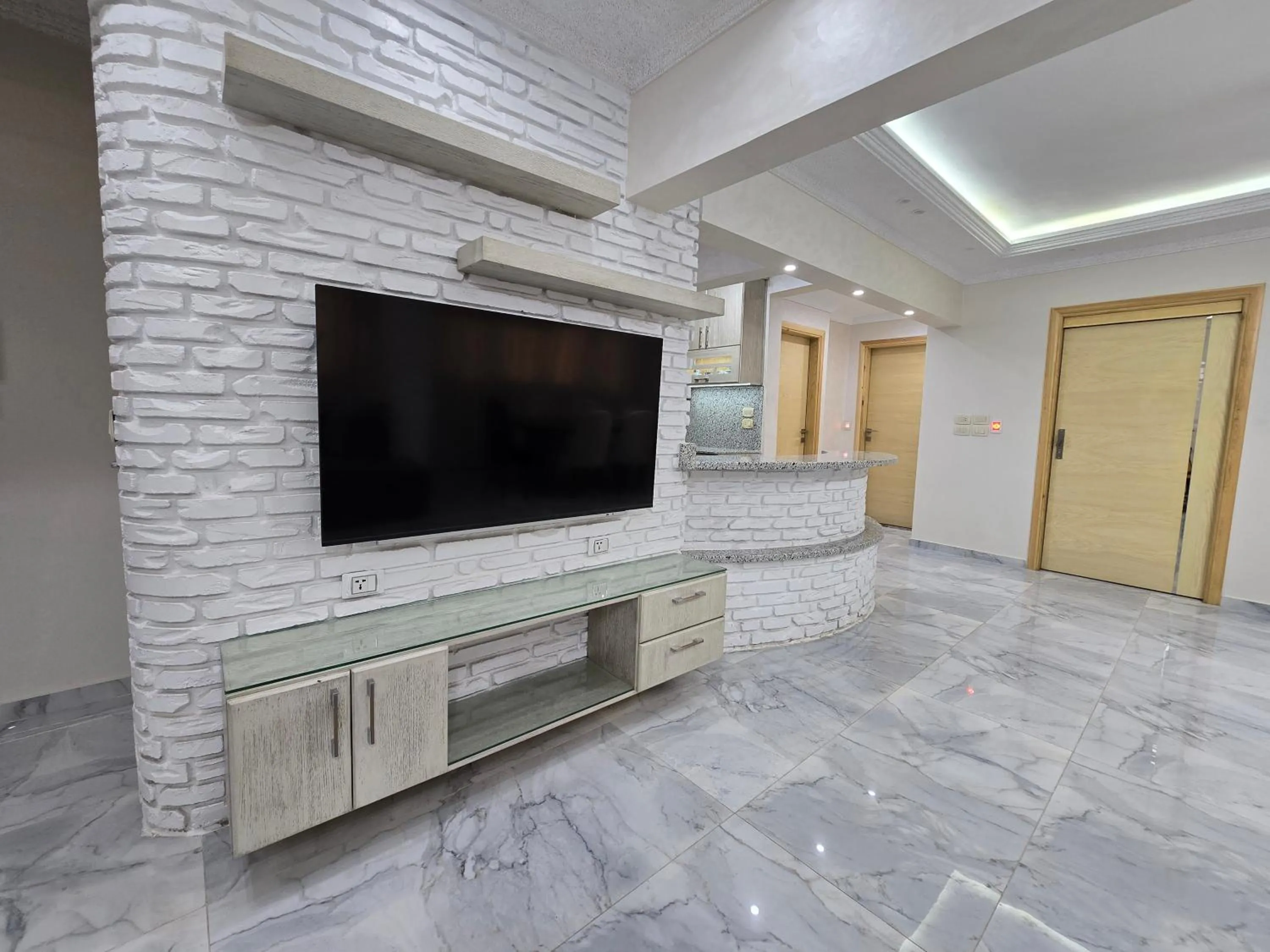 TV and multimedia in Comfy 2 Bedrooms Apartment in Cairo 94S