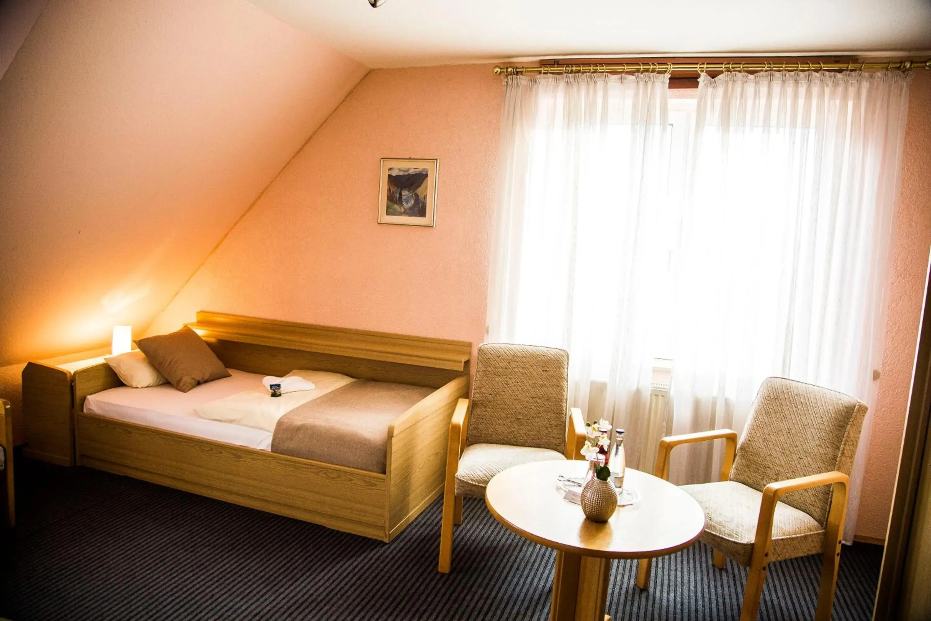 Triple Room in Hotel Stadt Peine Triple Room in Hotel Stadt Peine