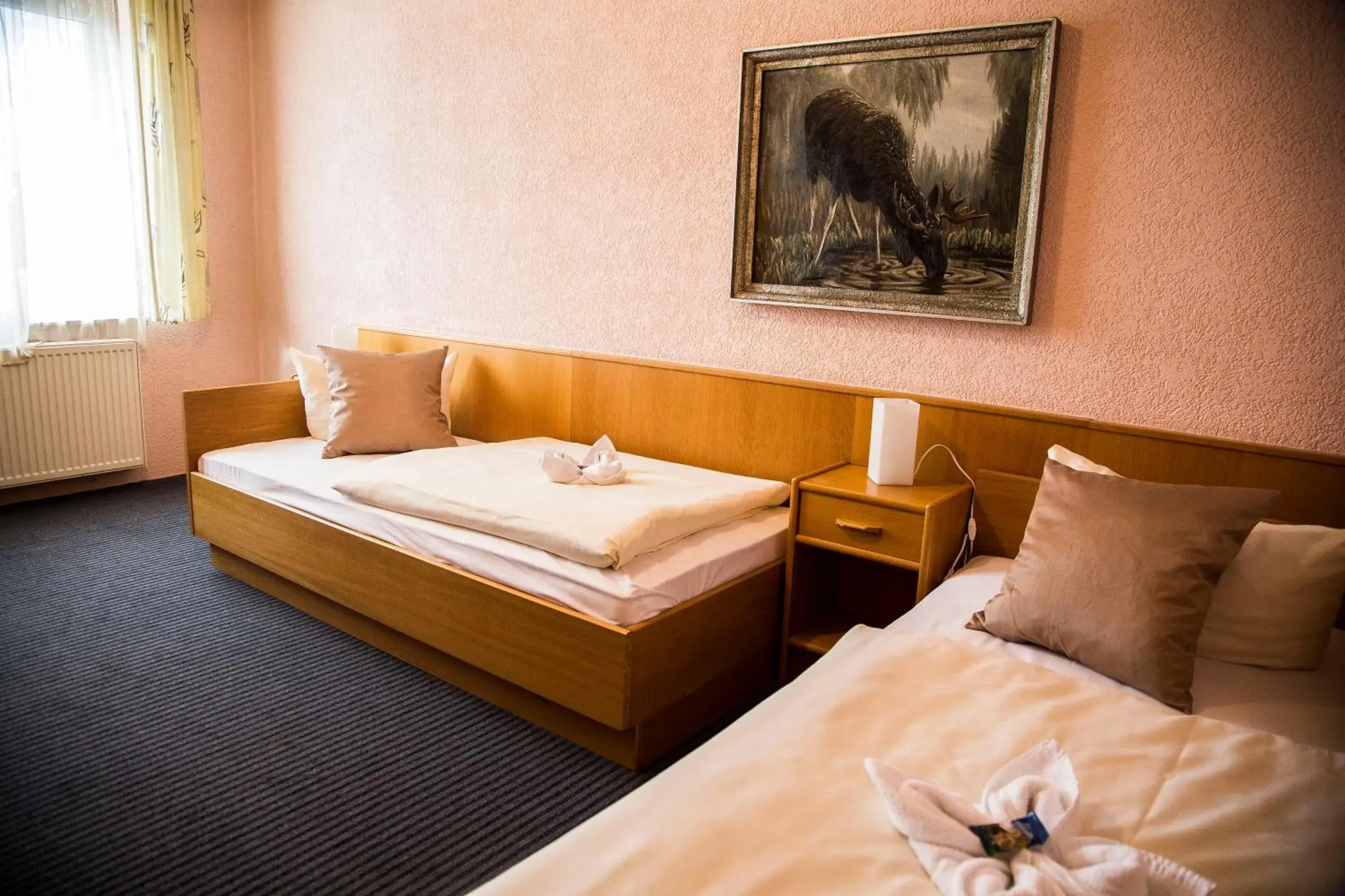Triple Room in Hotel Stadt Peine Triple Room in Hotel Stadt Peine