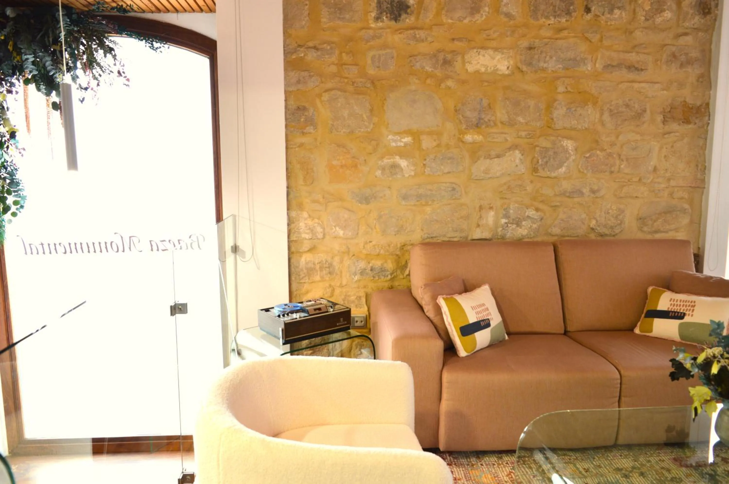 Living room in Hotel Baeza Monumental by eme hoteles