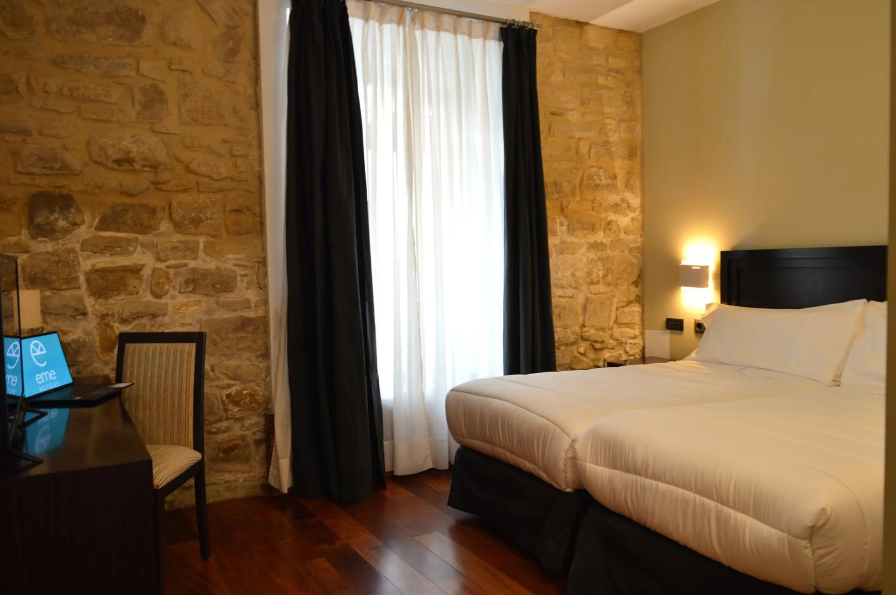 Bed in Hotel Baeza Monumental by eme hoteles