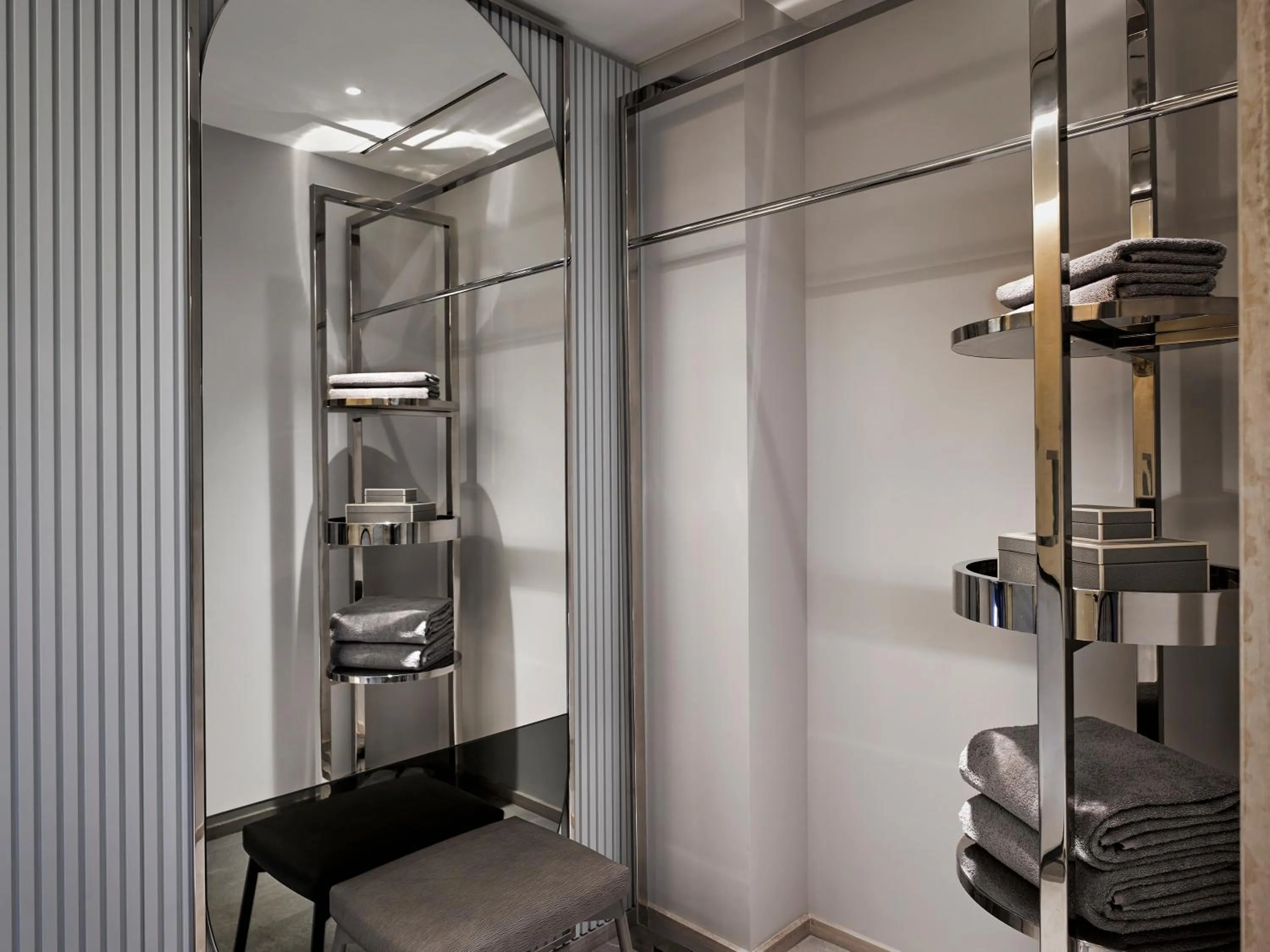 Shower in Hyatt Regency Al Kout Mall