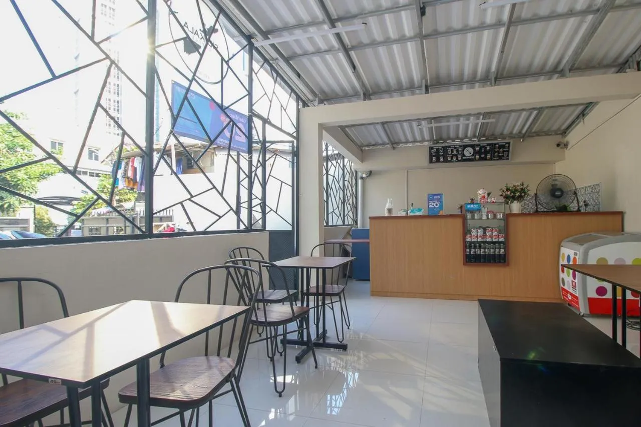 COZROOMS near MRT, Plaza Indonesia, and Grand Indonesia