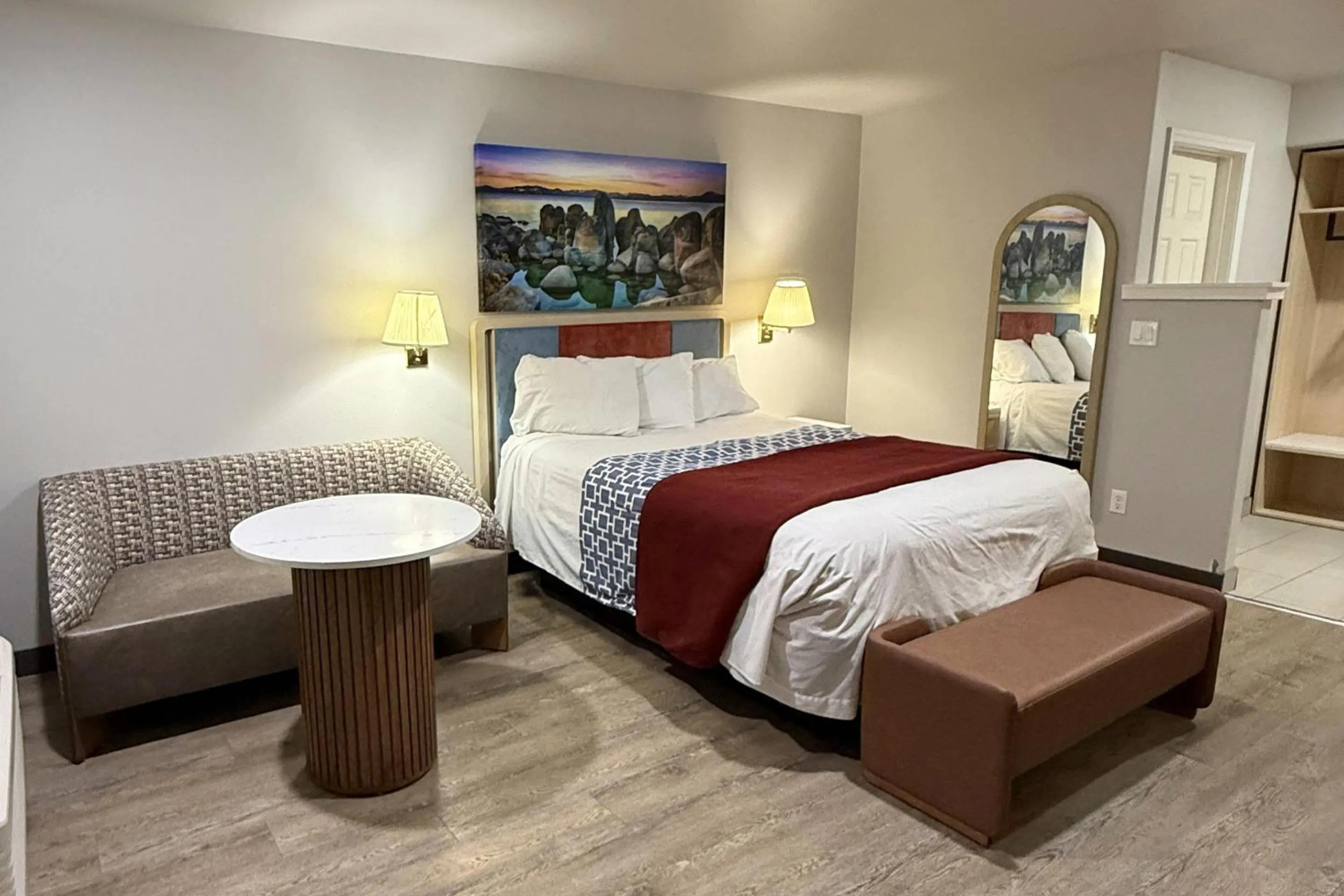 Bedroom, Bed in Rodeway Inn - SFI Winnemucca