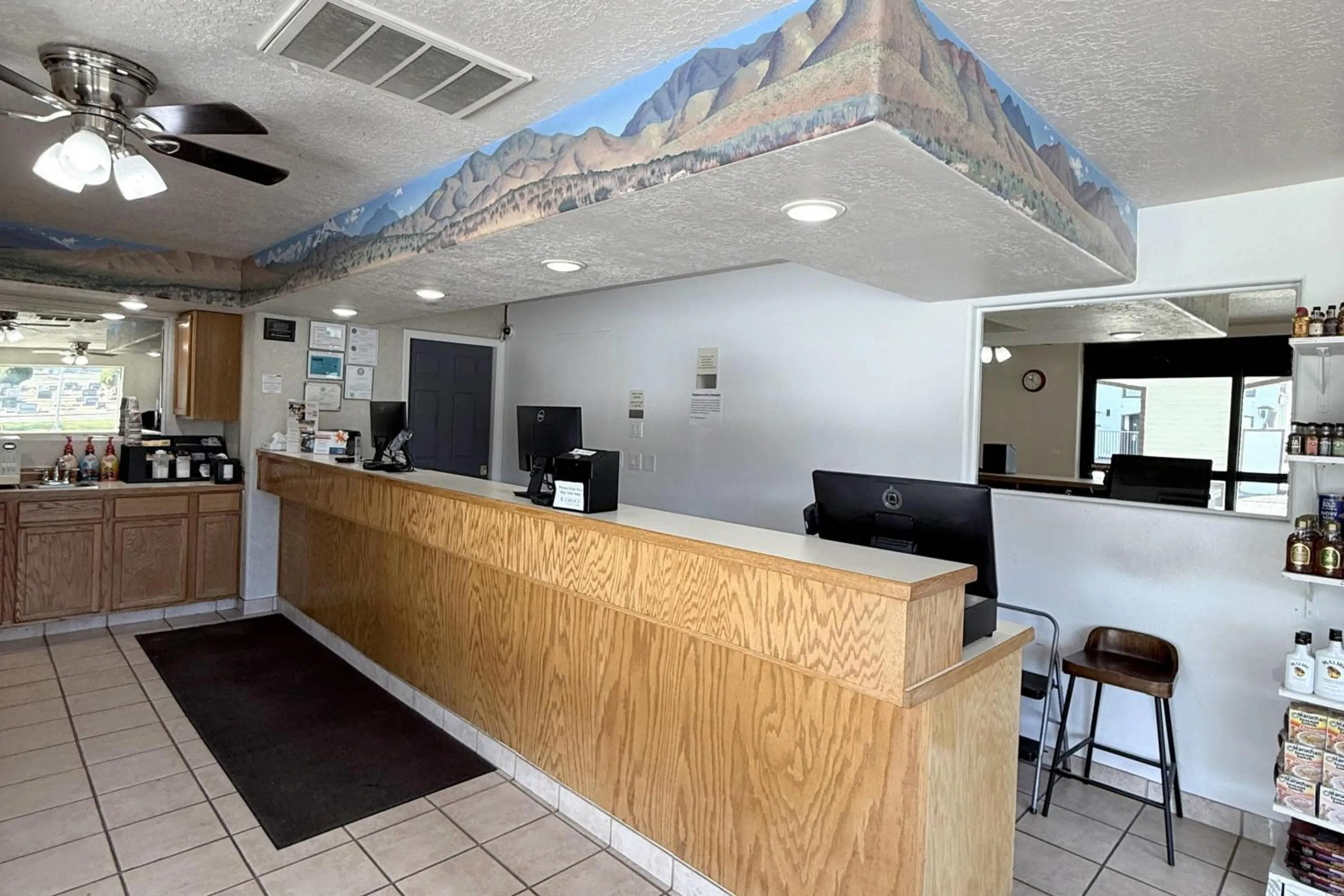 Lobby or reception in Rodeway Inn - SFI Winnemucca