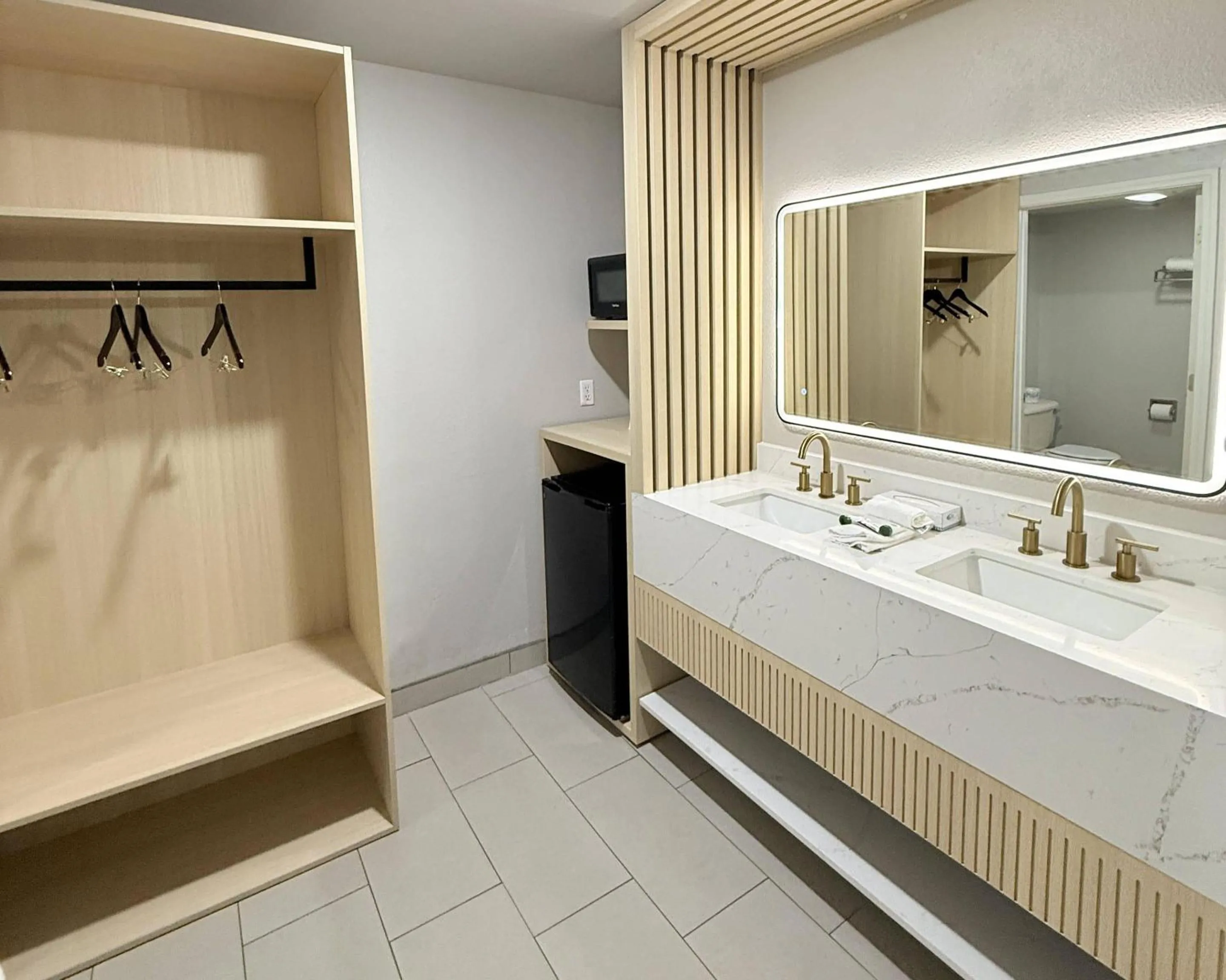 Bedroom in Rodeway Inn - SFI Winnemucca