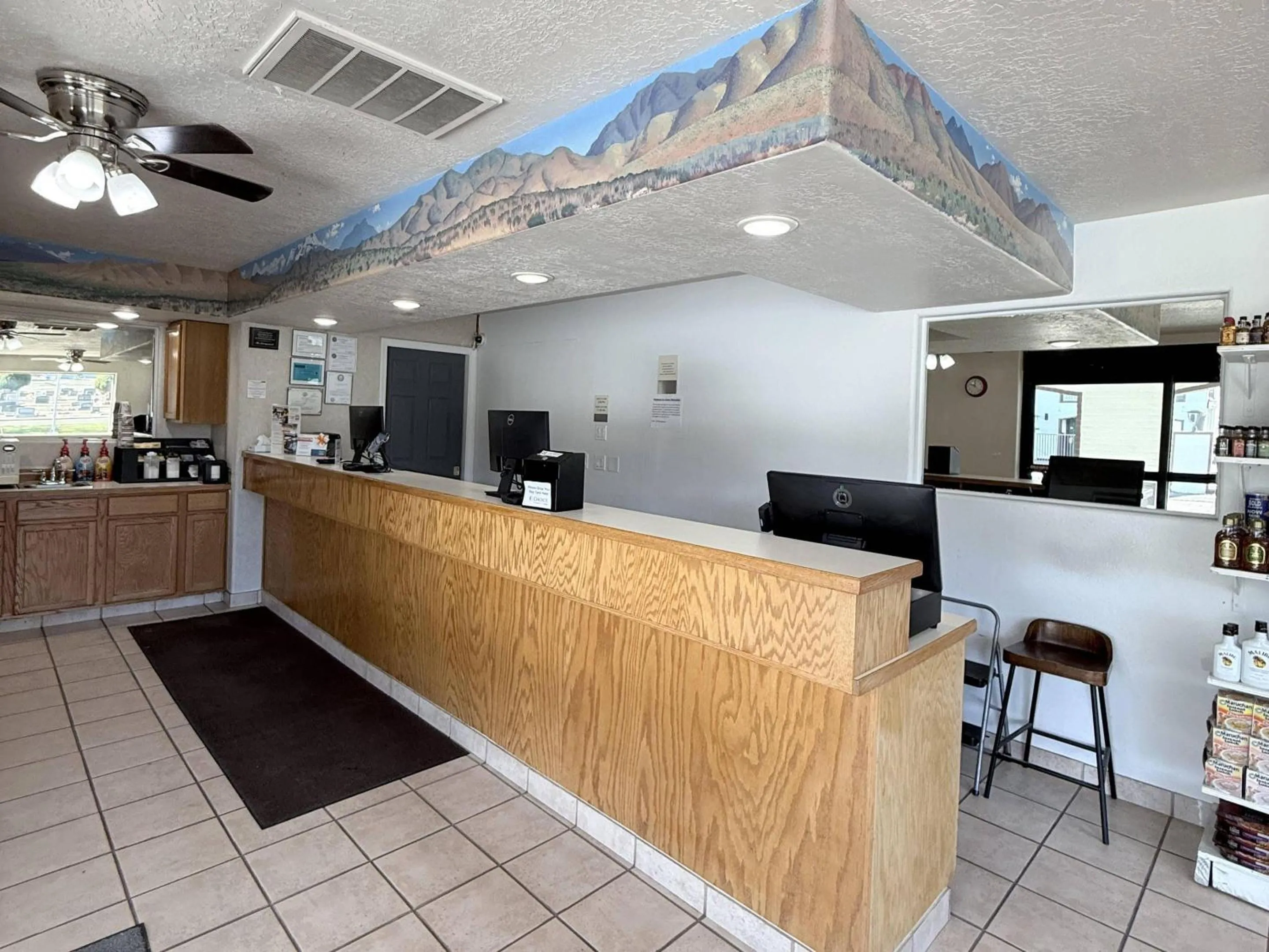 Lobby or reception in Rodeway Inn - SFI Winnemucca