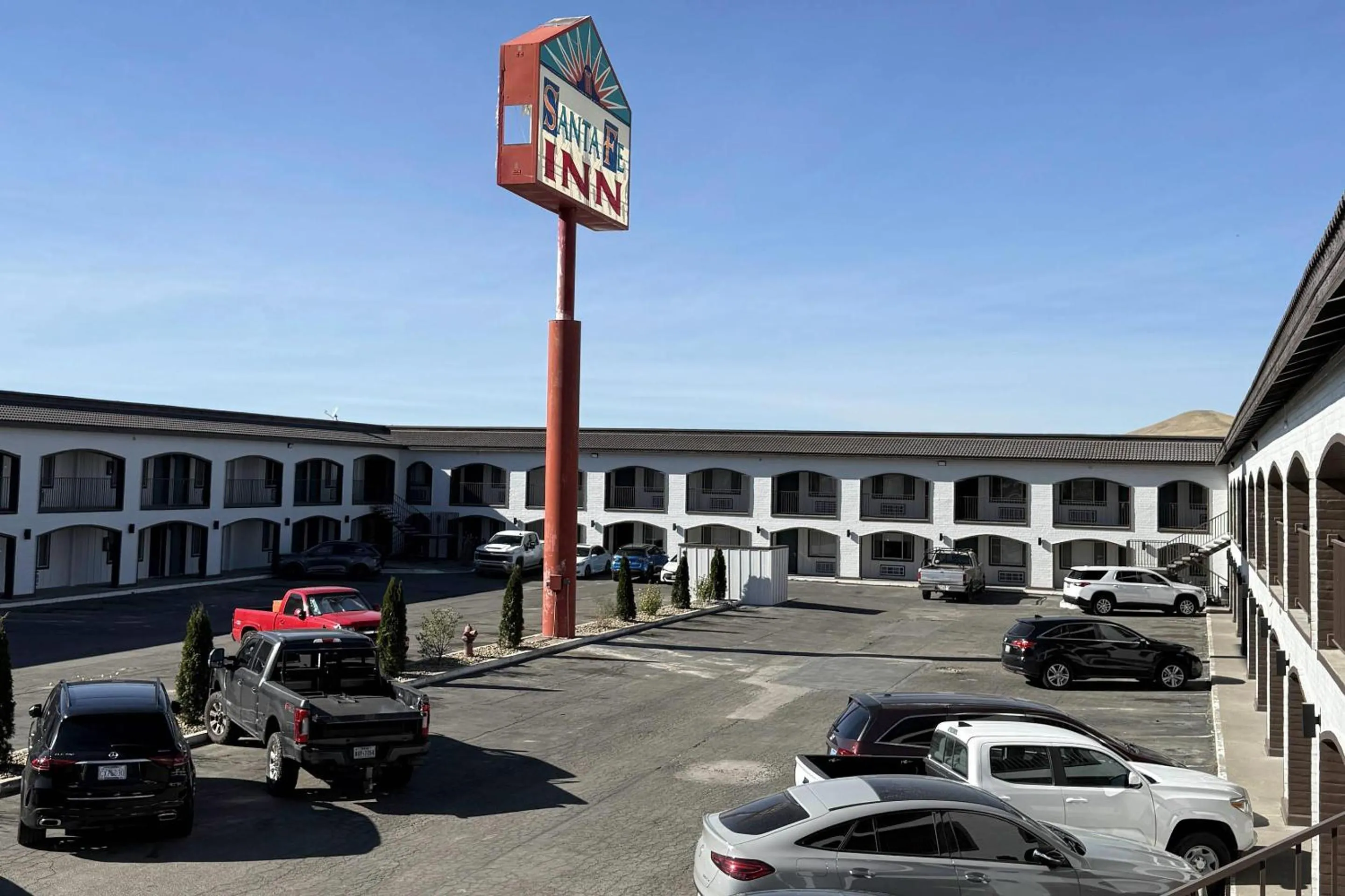 Property building in Rodeway Inn - SFI Winnemucca