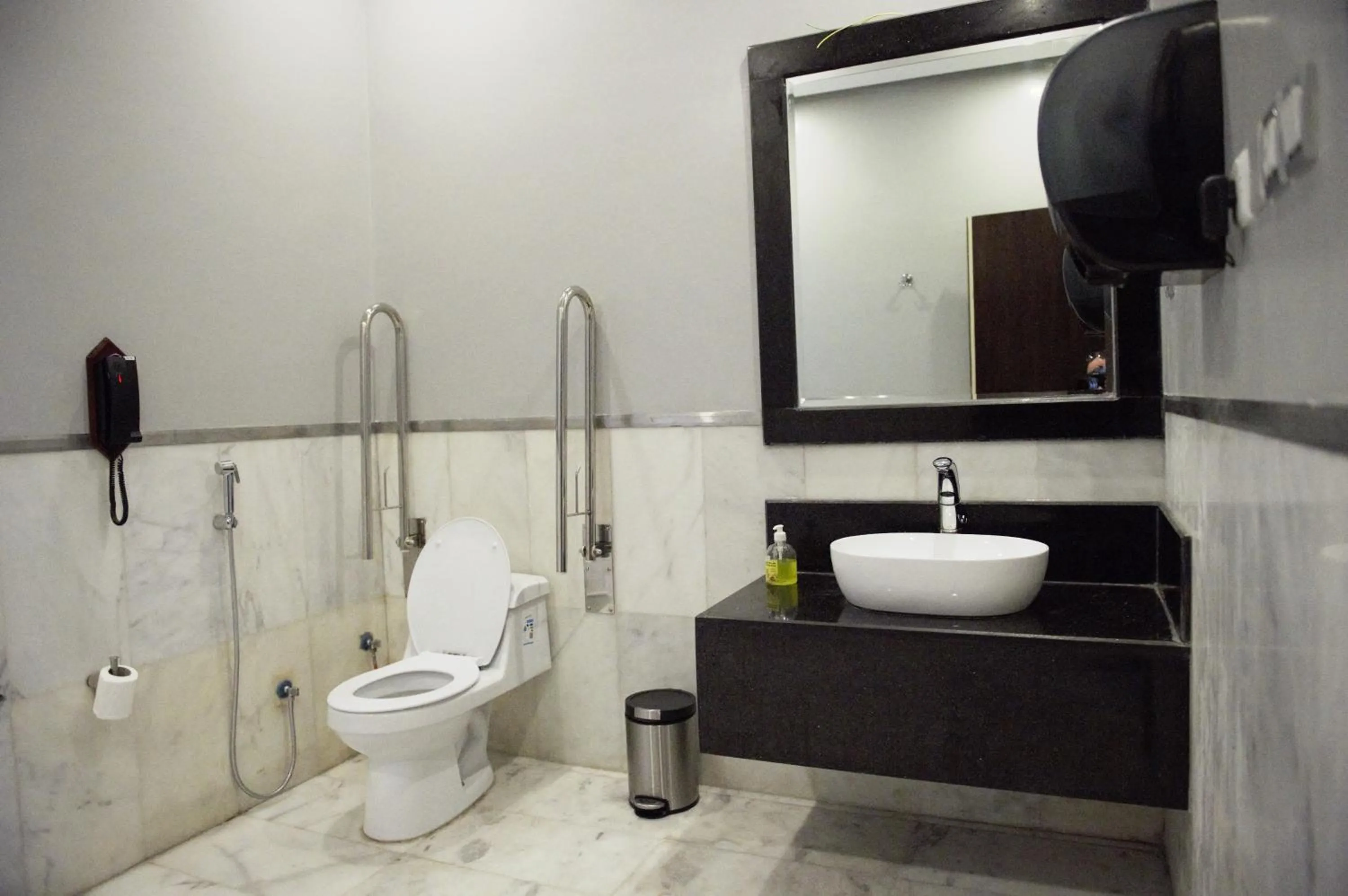 Bathroom in Gorash Hotel