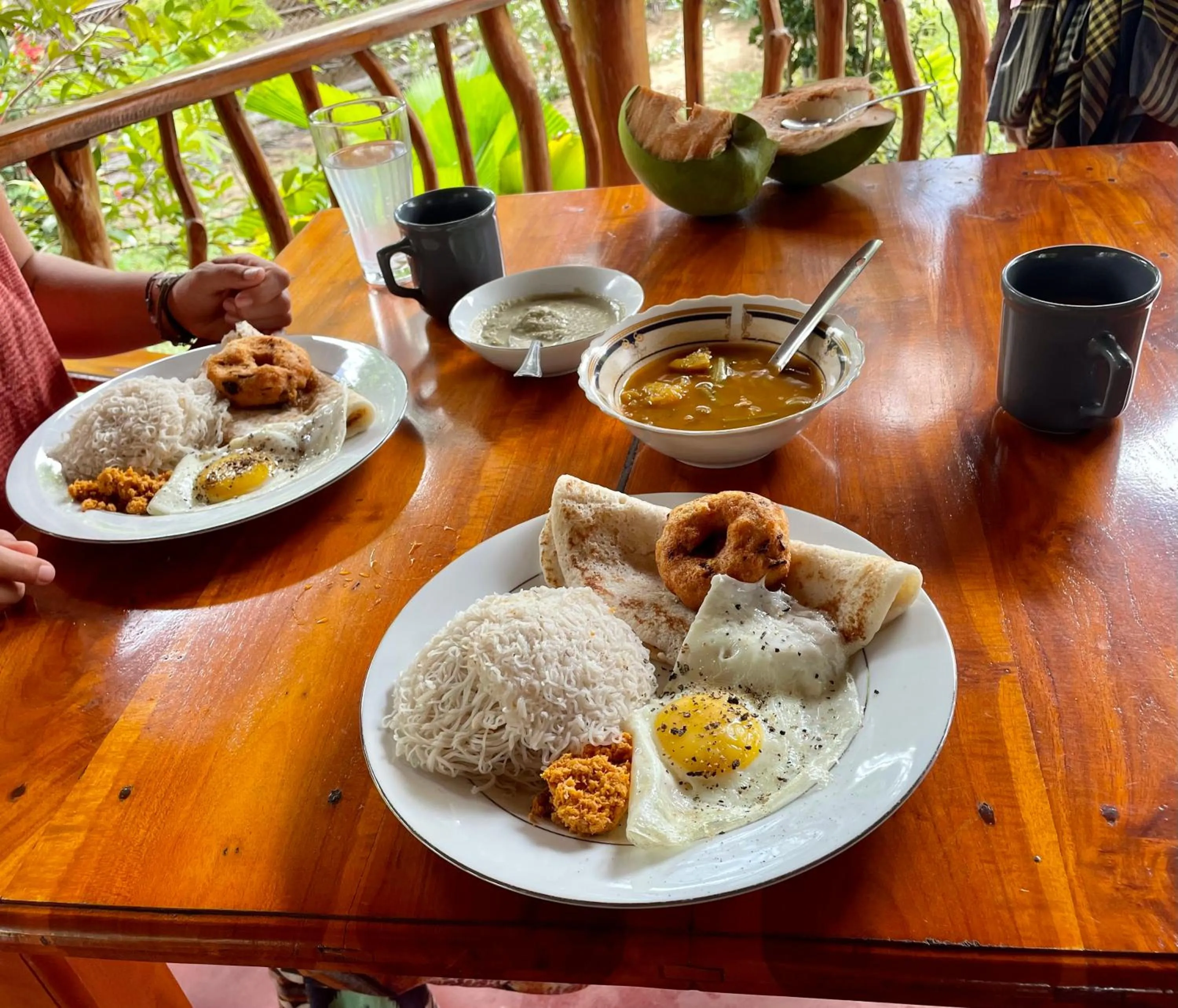 Breakfast in Prime Surfers Bungalow
