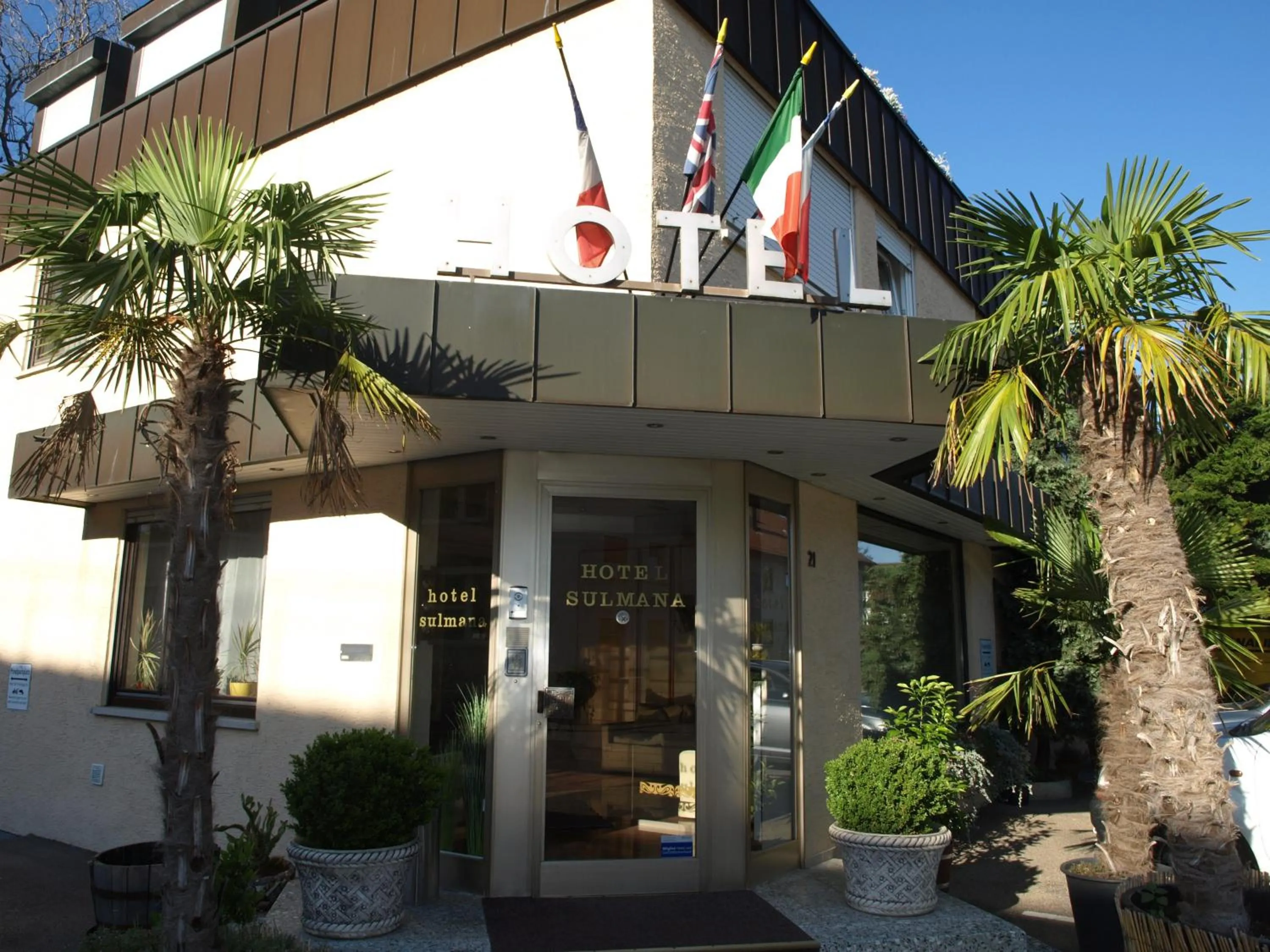Facade/entrance in Hotel Villa Sulmana