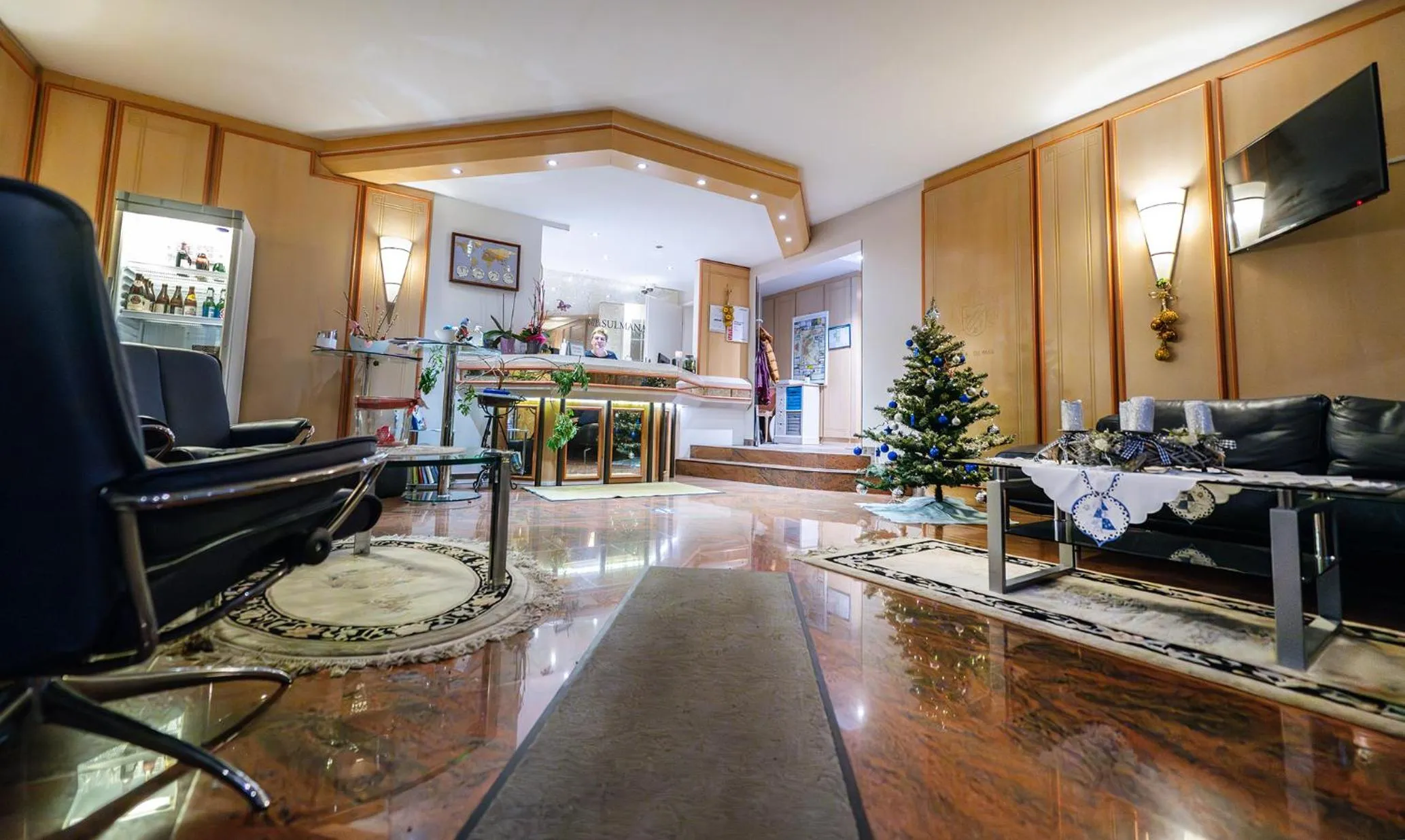 Property building in Hotel Villa Sulmana