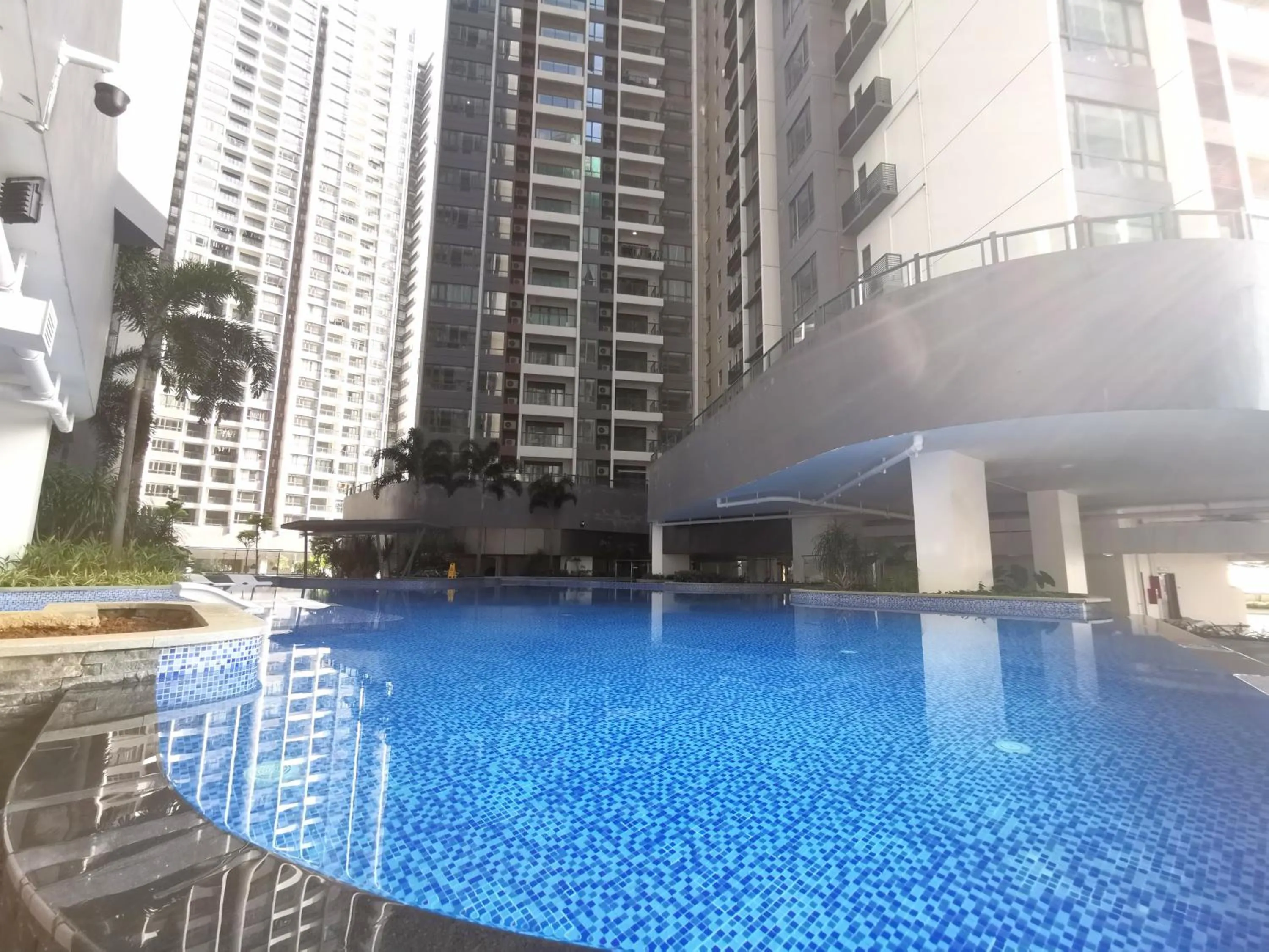 R&F Princess Cove by Maco Home