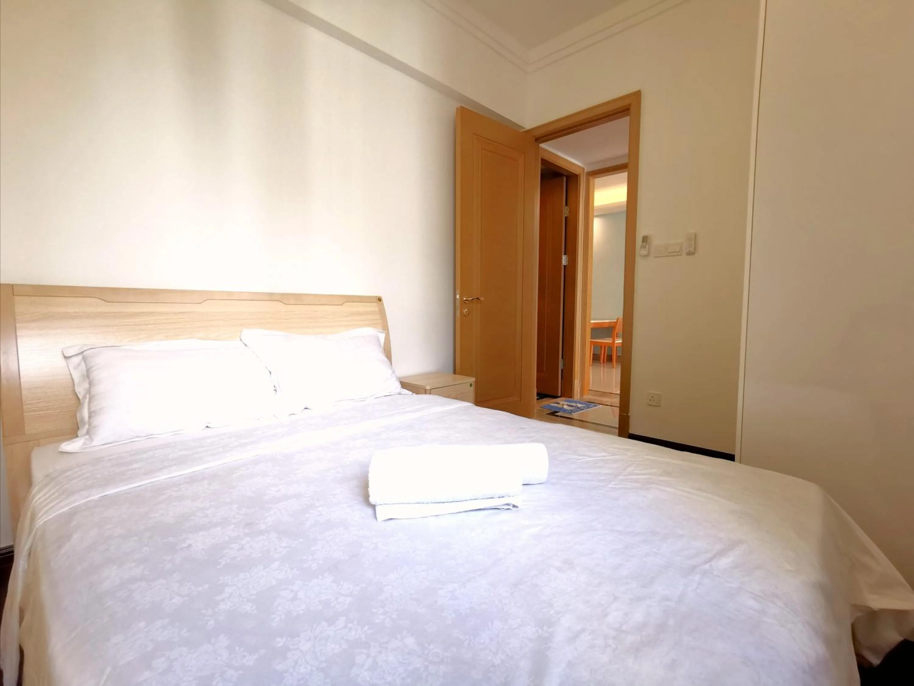 Bed in R&F Princess Cove by Maco Home