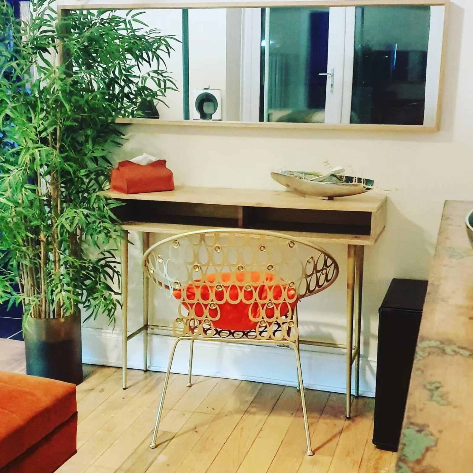 Seating area in The Orange Fox Lux Room and Hot Tub at The Grumpy Schnauzer Guest House