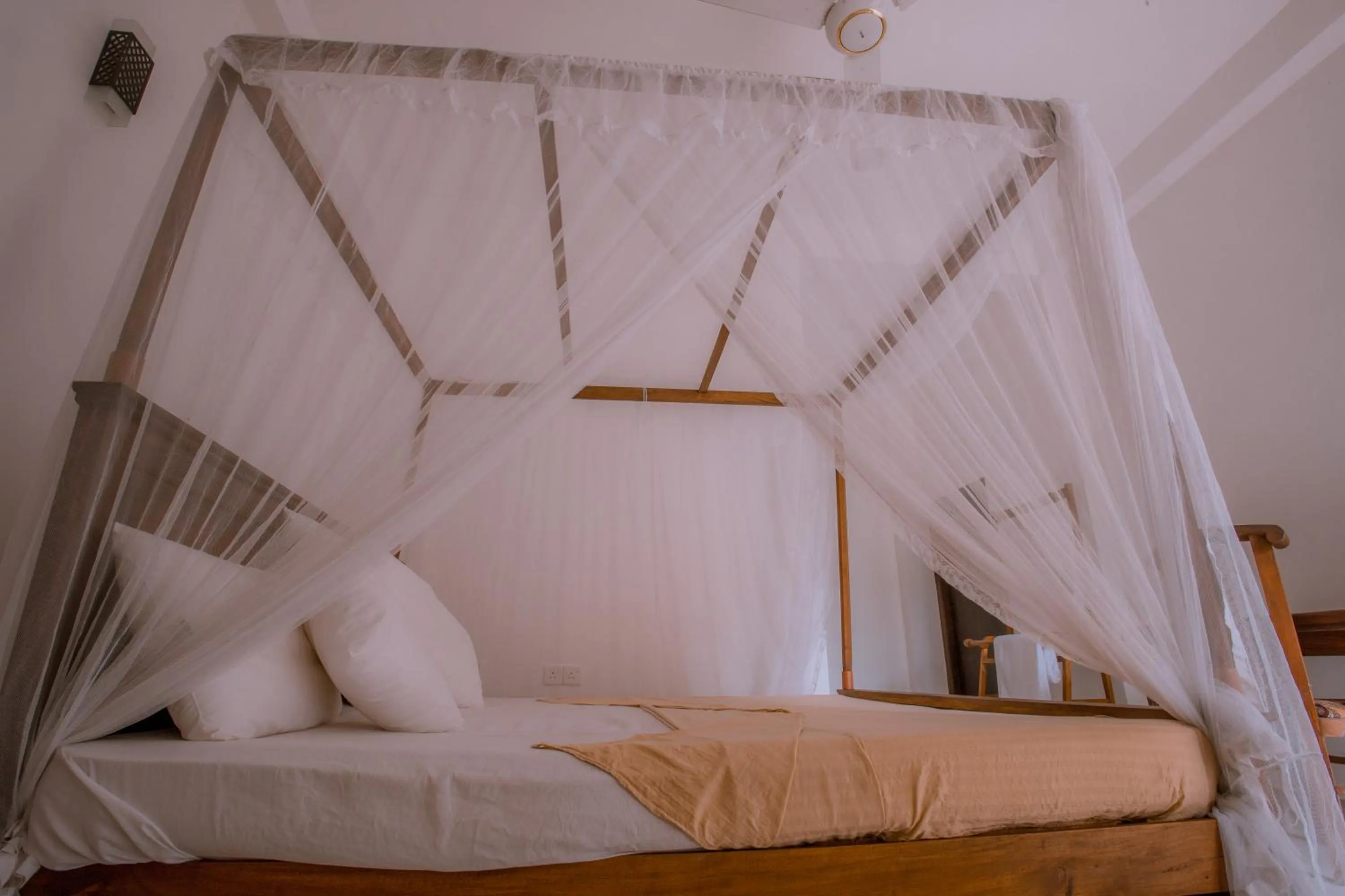 Bedroom, Bed in Paradise Bungalow
