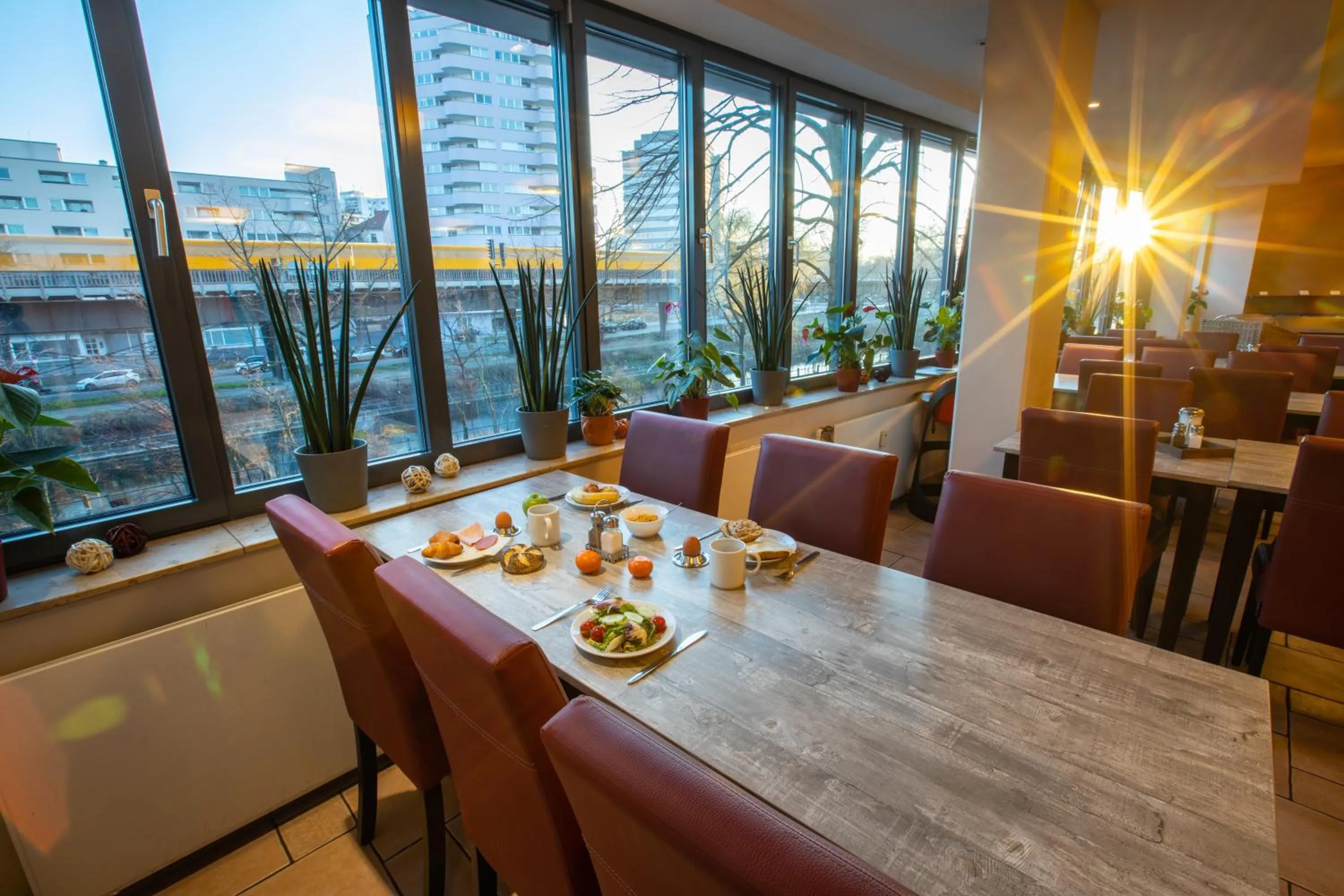 Restaurant/places to eat in acama Hotel & Hostel Kreuzberg