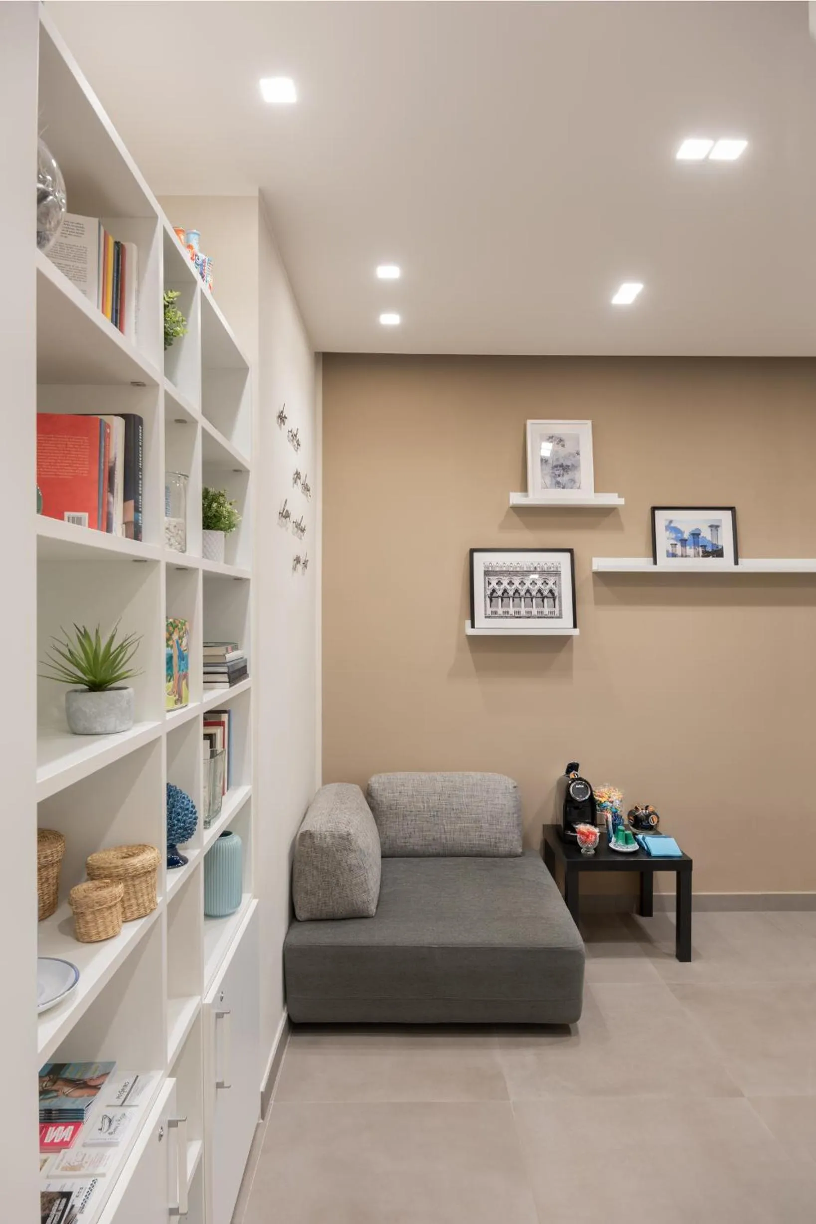 Lobby or reception in B&Blue