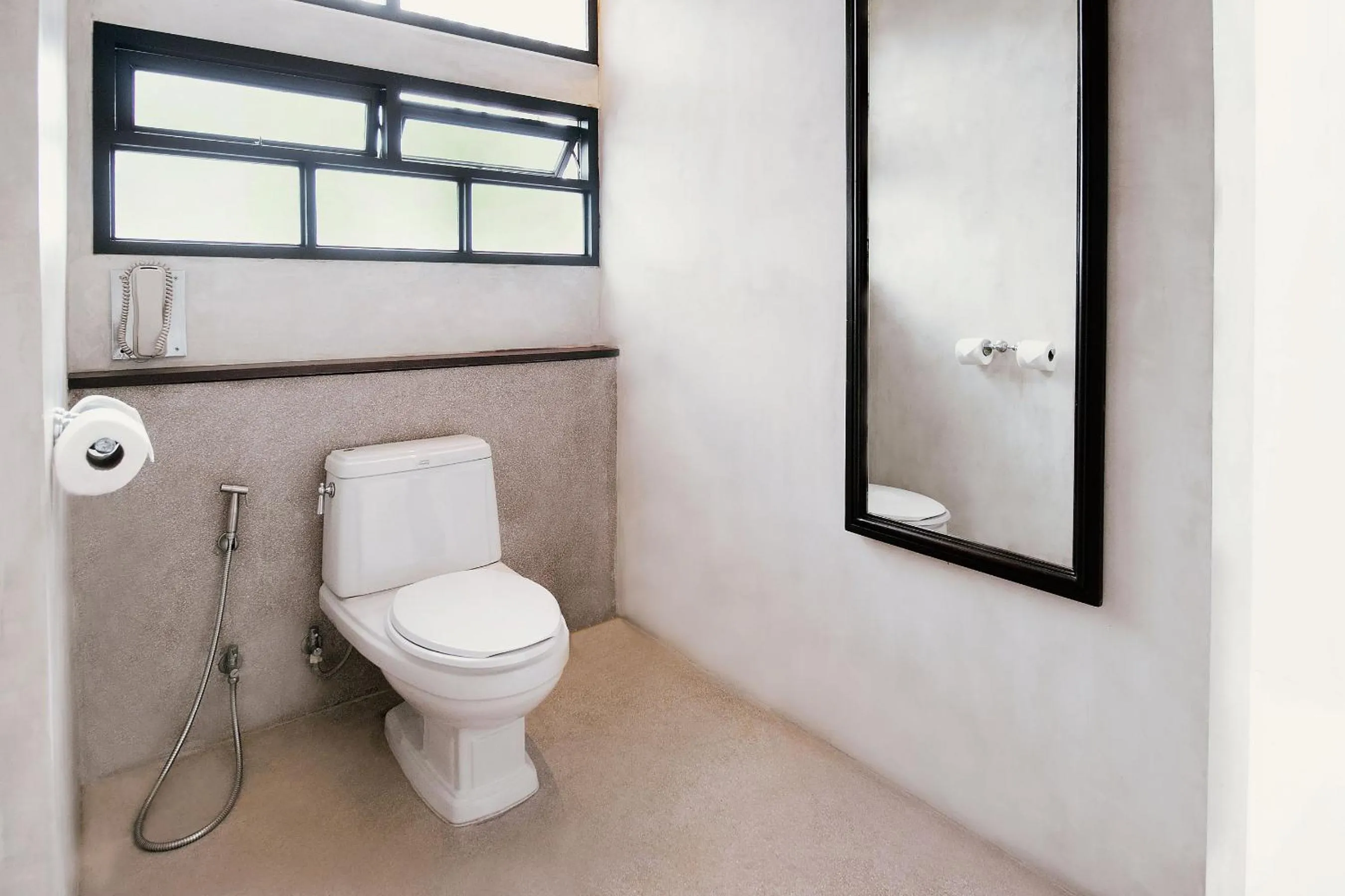 Toilet in The Lamai Samui