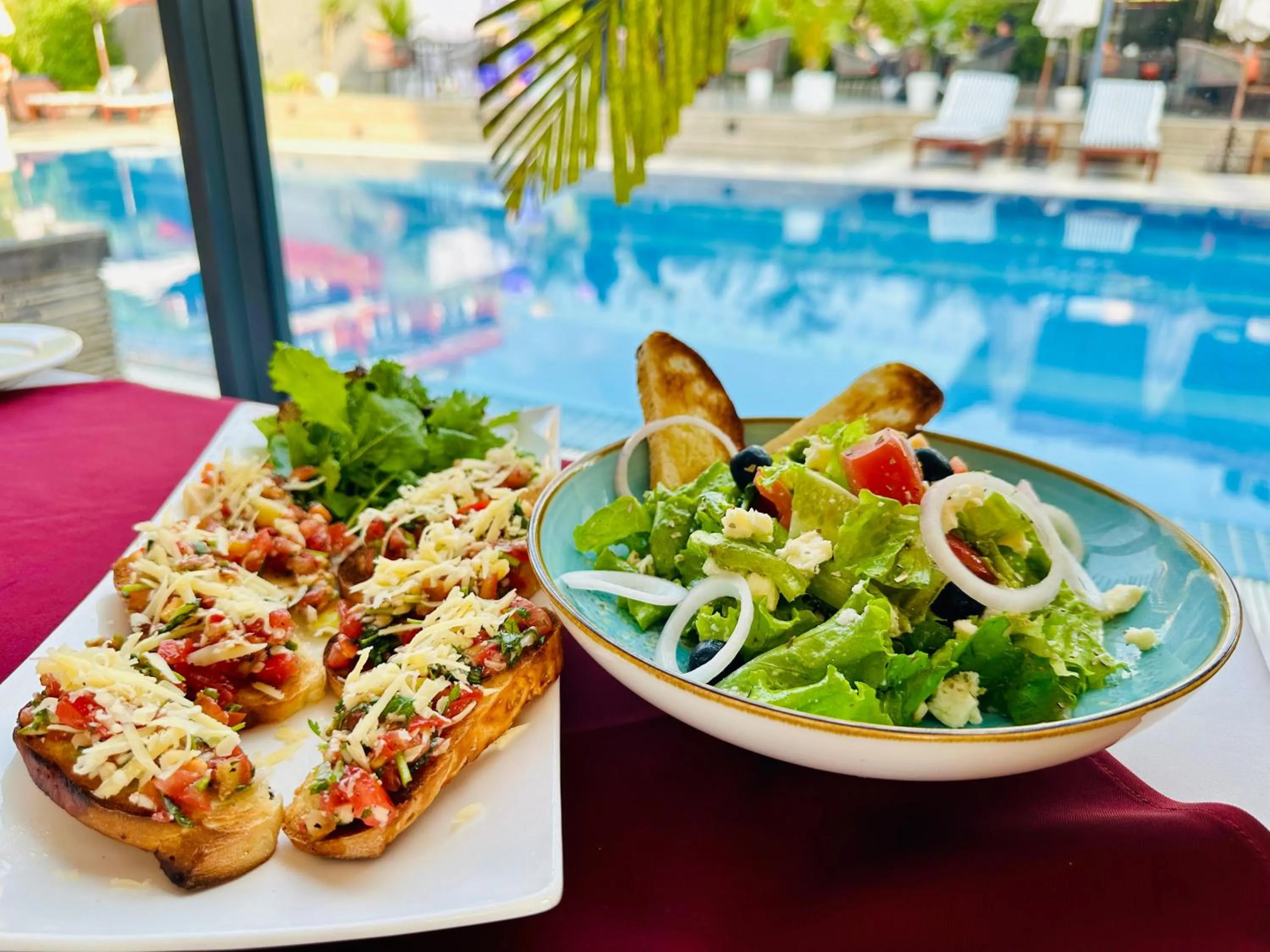 Restaurant/places to eat in Hotel Dolmaling