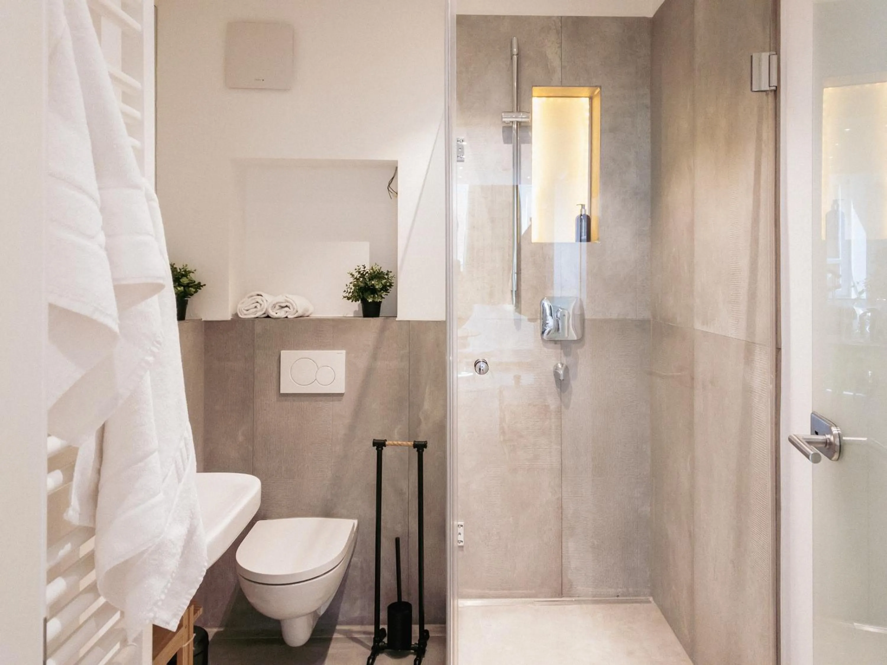 Bathroom in Brunnen Apartments