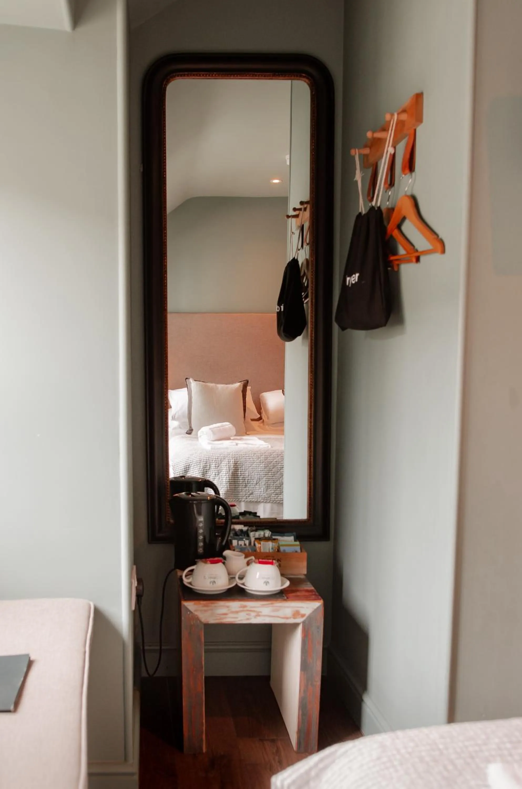 Coffee/tea facilities, Bed in Seven Stars Penryn