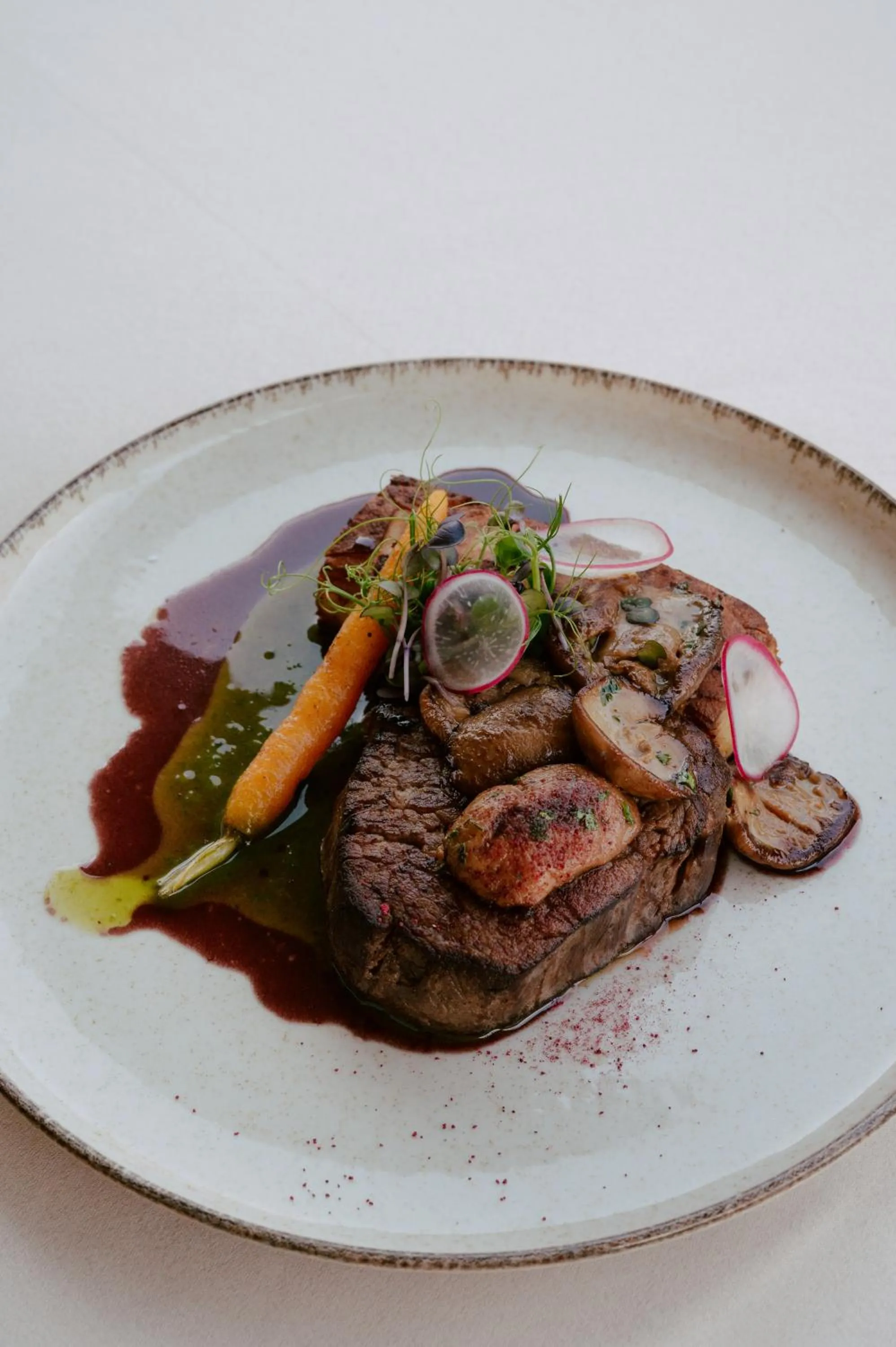 Restaurant/places to eat in GRAND VIEW Hotel & Suites Copou