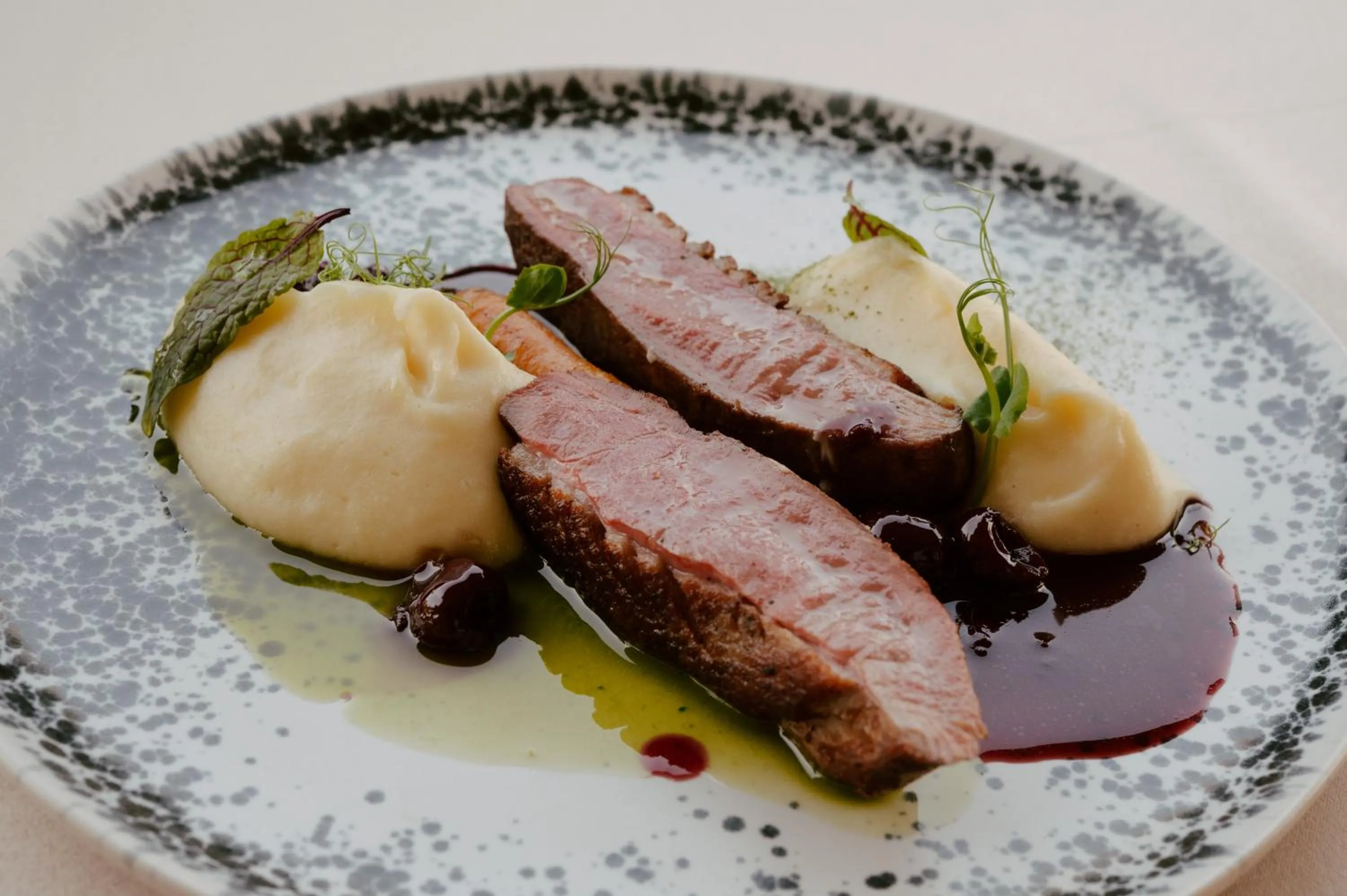 Restaurant/places to eat in GRAND VIEW Hotel & Suites Copou