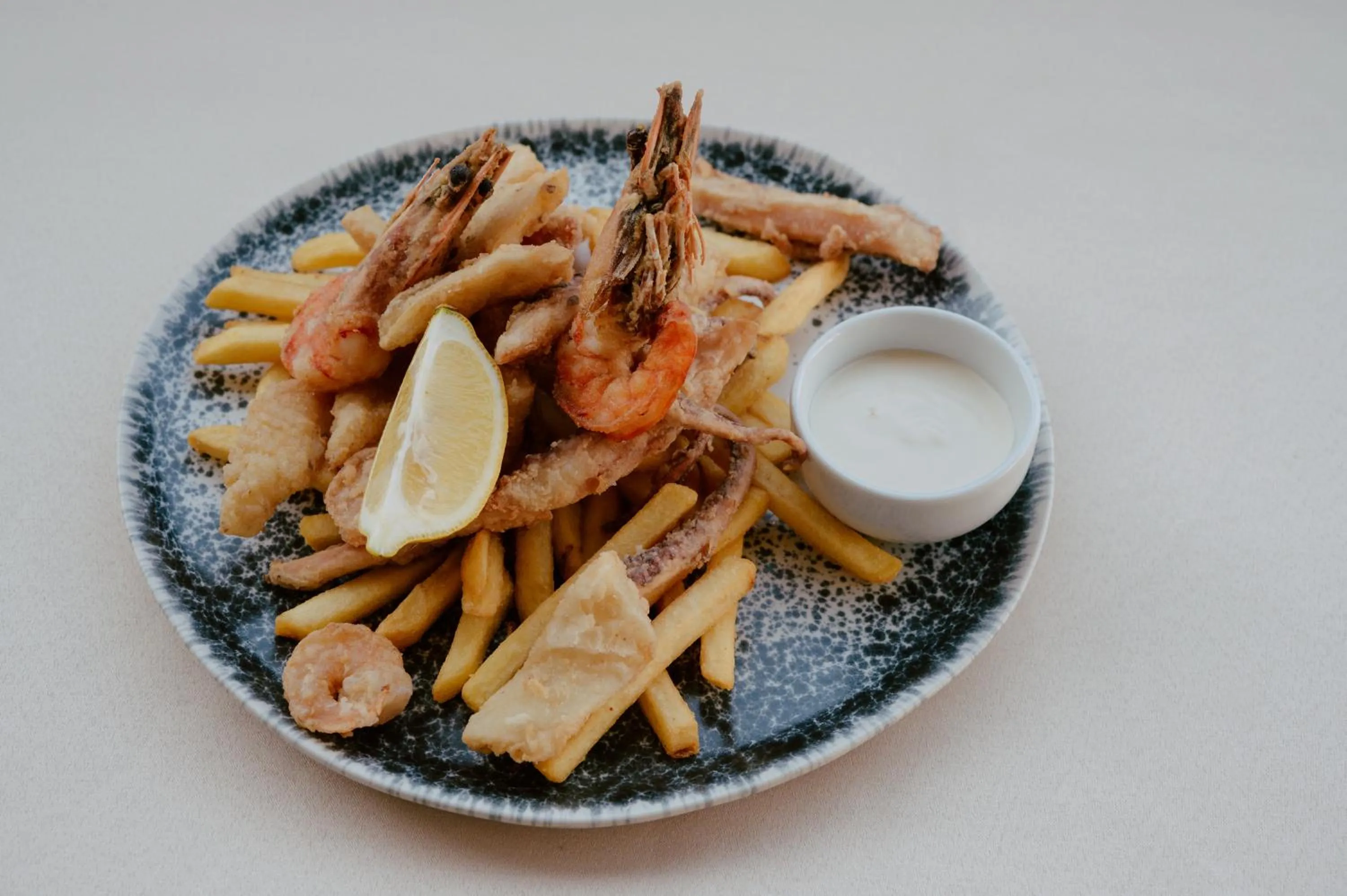 Restaurant/places to eat in GRAND VIEW Hotel & Suites Copou