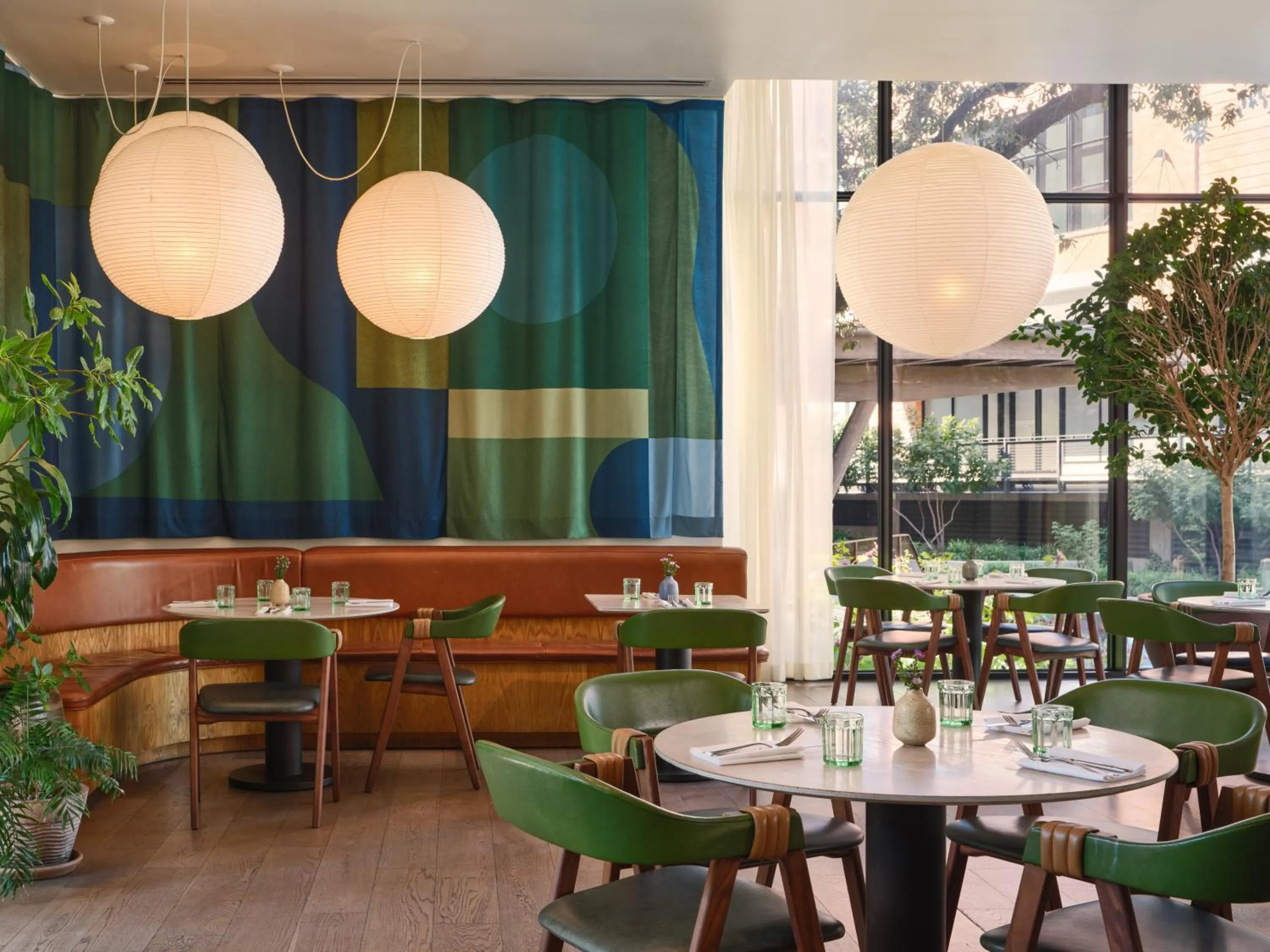 Restaurant/places to eat in Hotel Magdalena