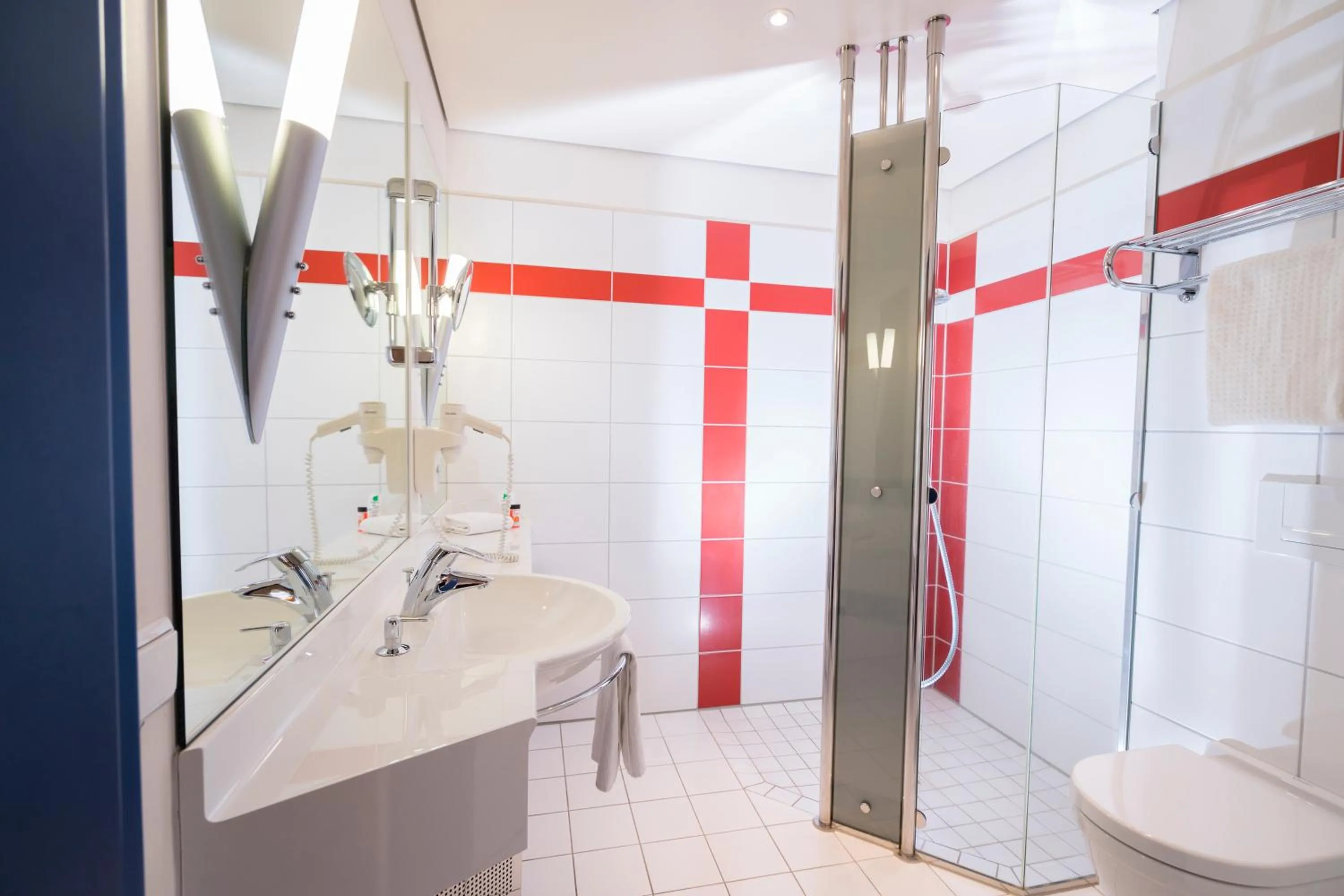 Shower, Bathroom in Hotel von Euch